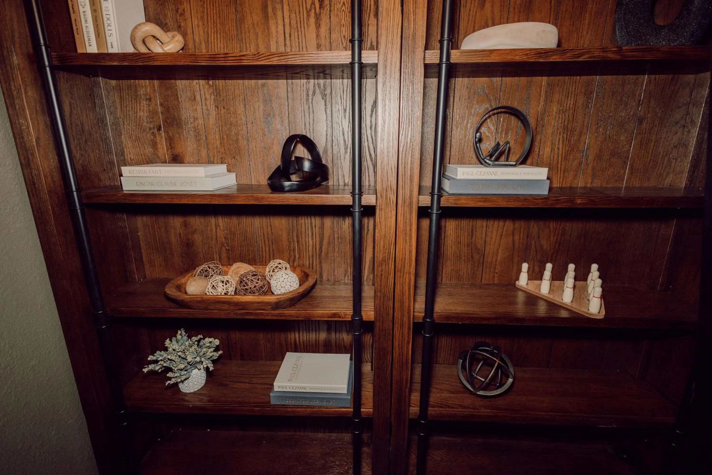 Lounge or bar in Tremont Lodge & Resort