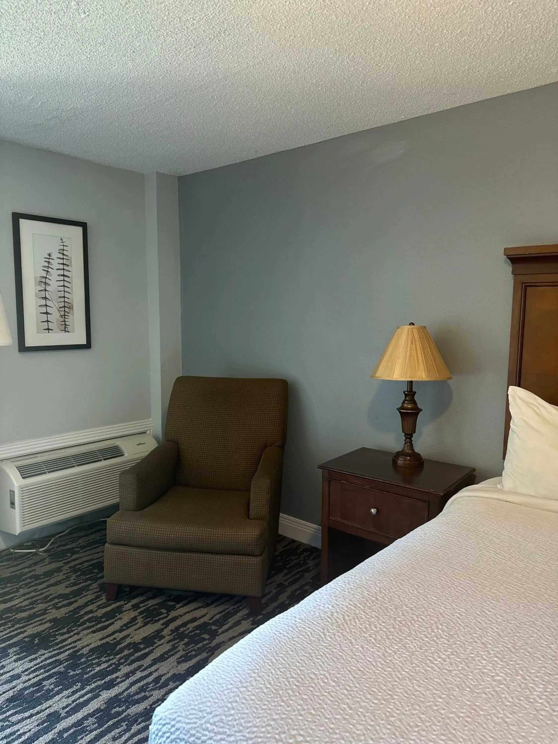 Bedroom, Bed in Tremont Lodge & Resort