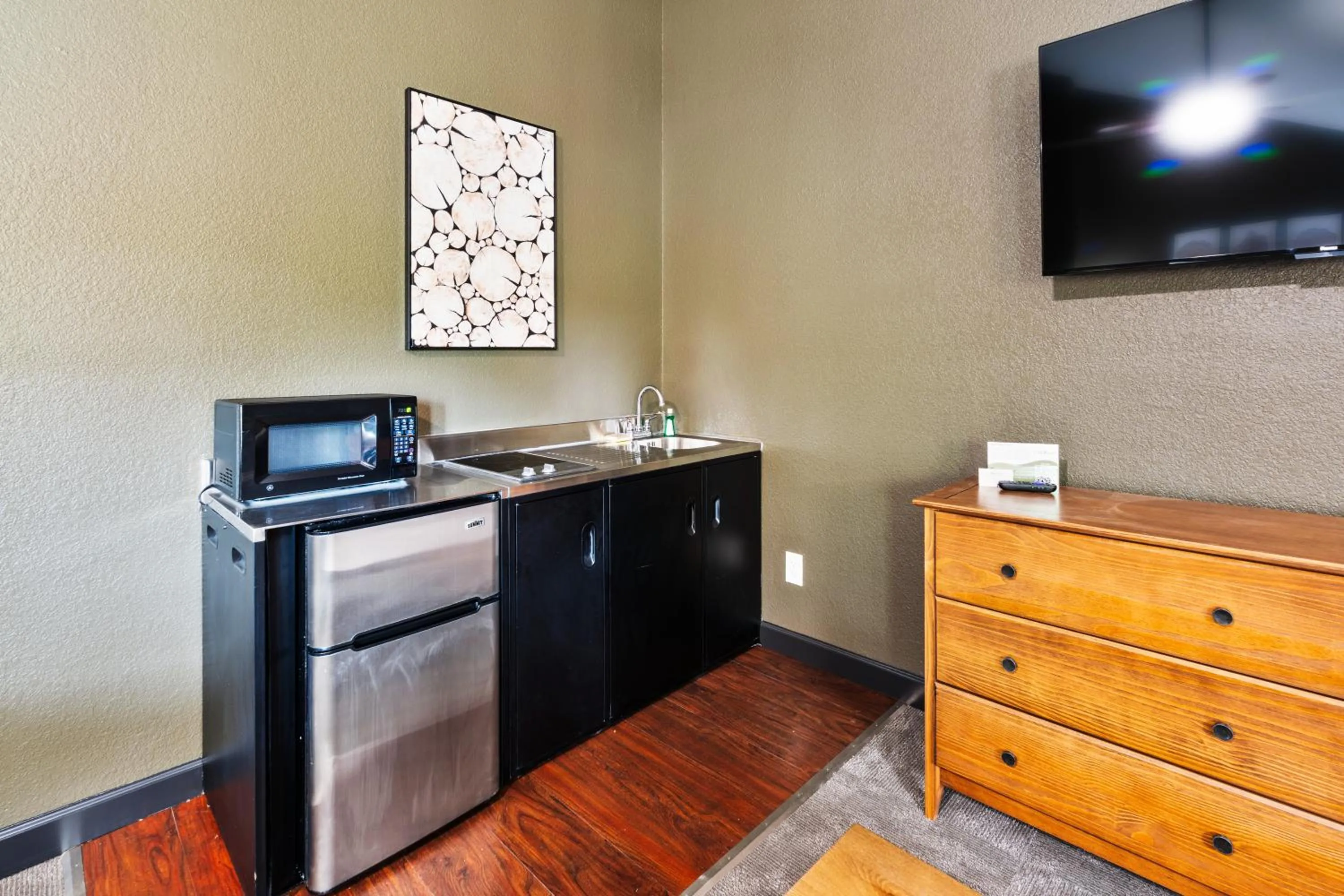 TV and multimedia in Tremont Lodge & Resort