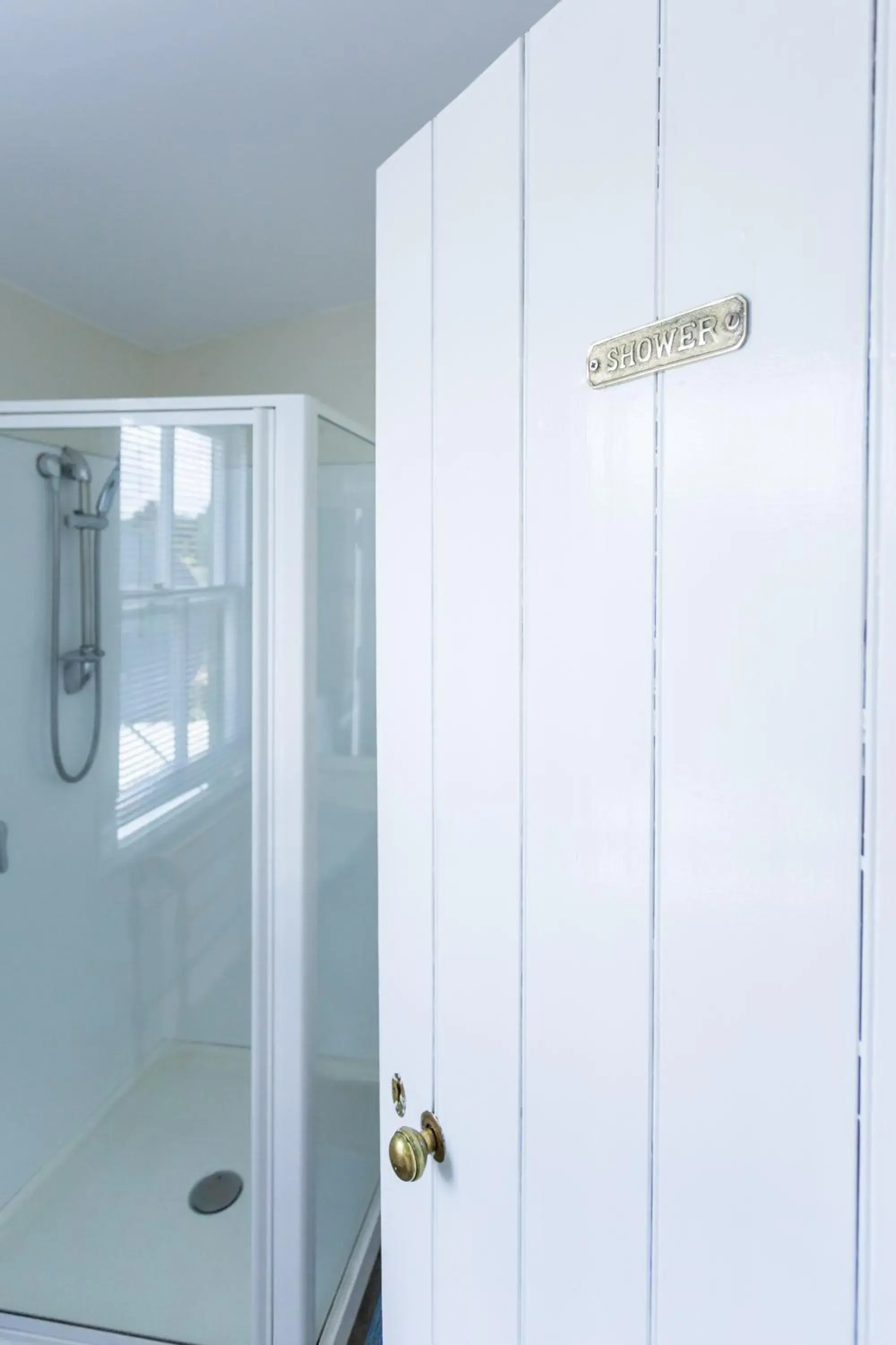 Double Room with Shared Bathroom in The Greytown Hotel Double Room with Shared Bathroom in The Greytown Hotel