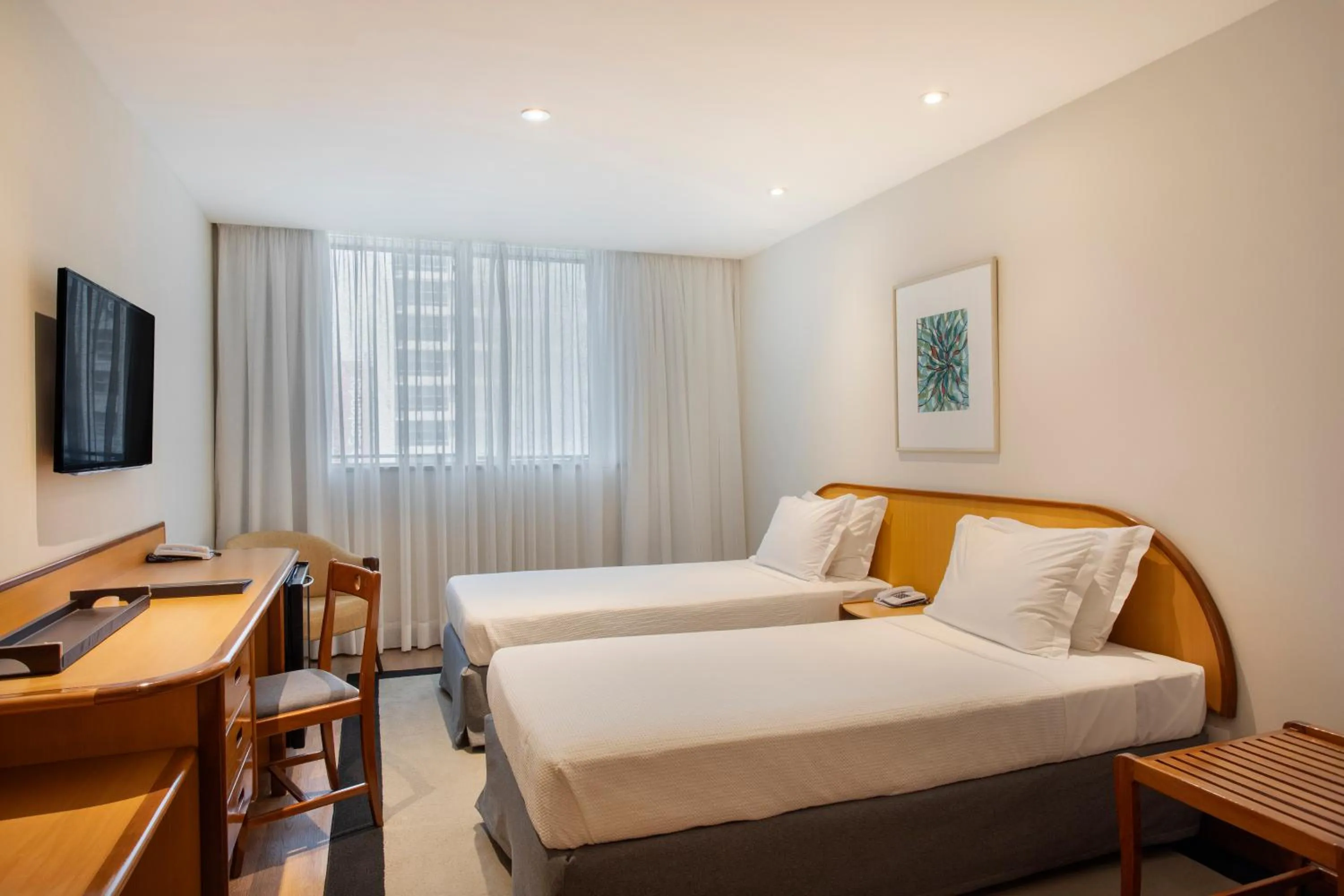 TV and multimedia, Bed in Windsor Guanabara Hotel