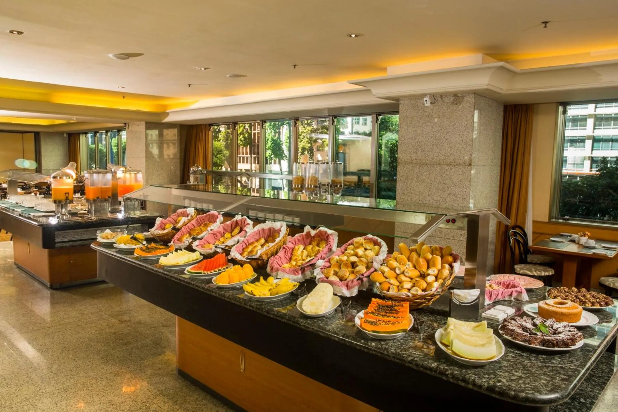 Restaurant/places to eat in Windsor Guanabara Hotel