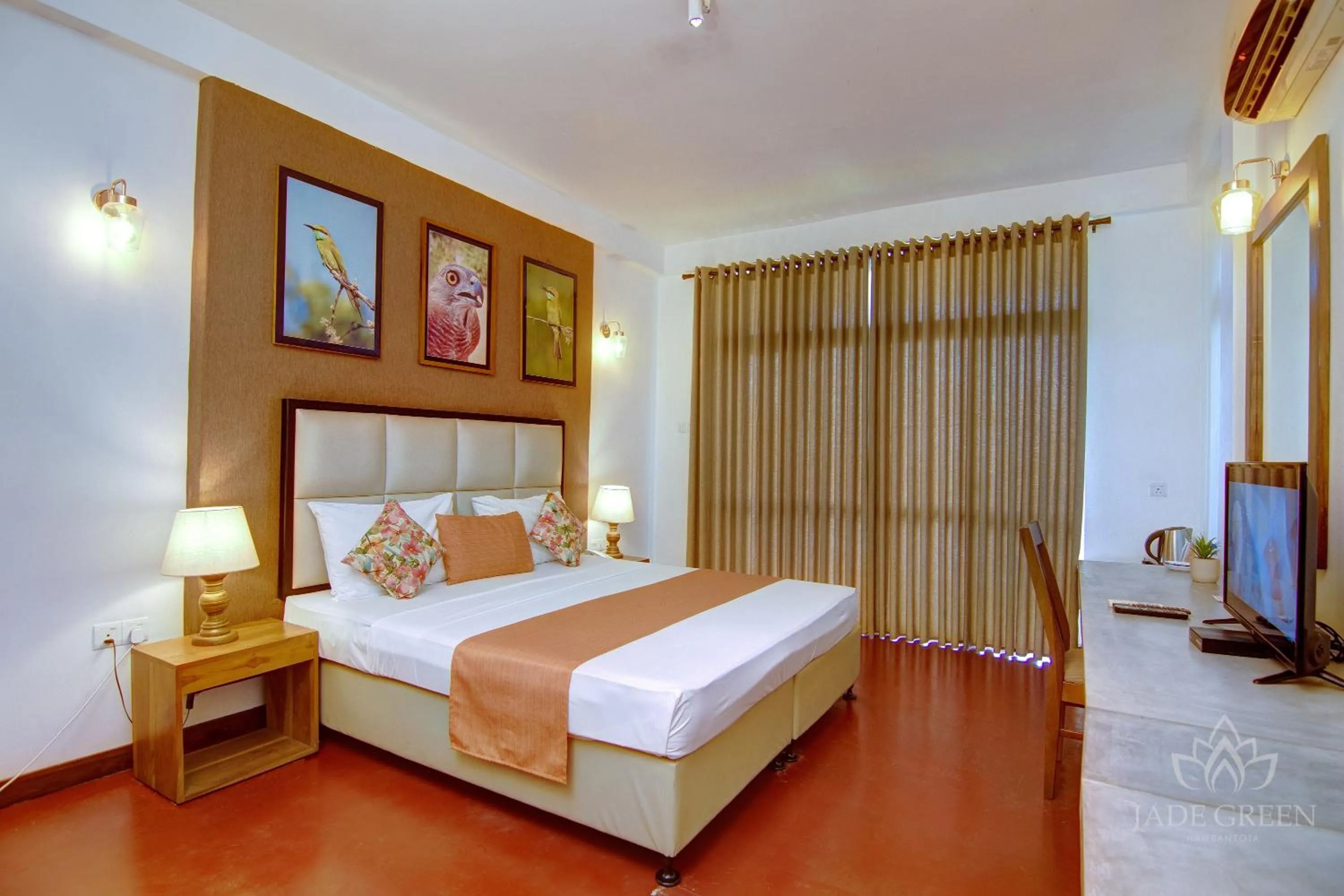Bed in Jade Green Hotel Hambantota