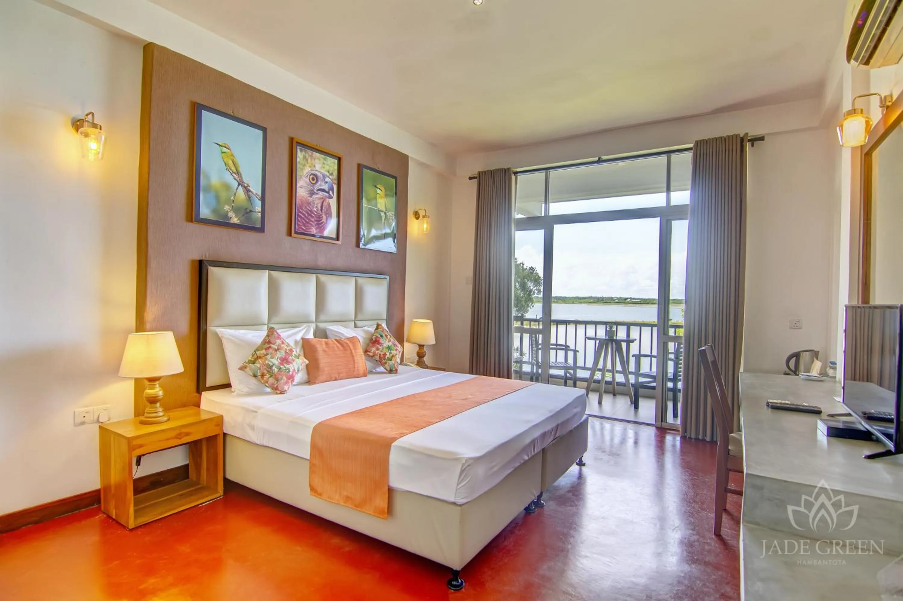 Bed in Jade Green Hotel Hambantota