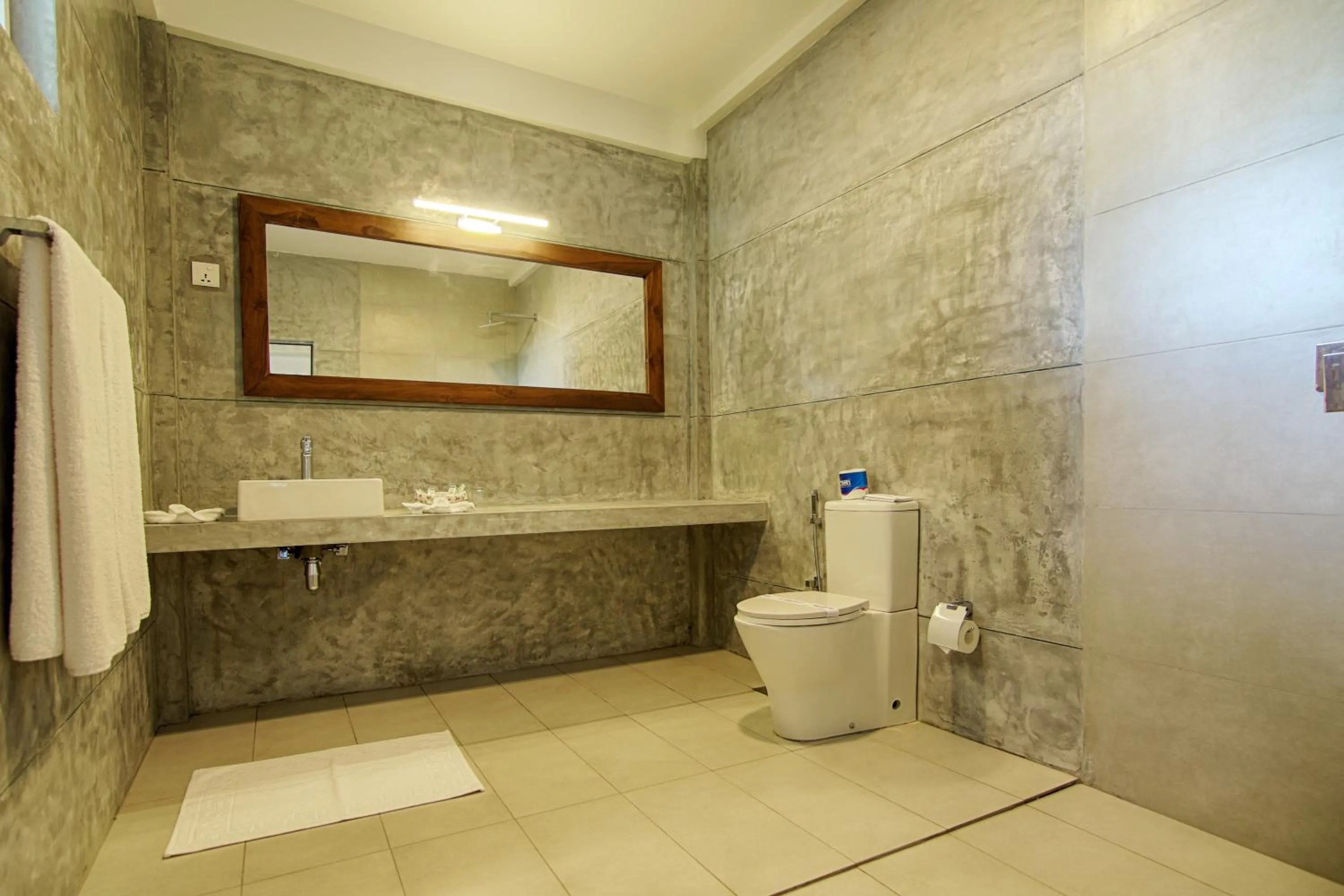 Bathroom in Jade Green Hotel Hambantota