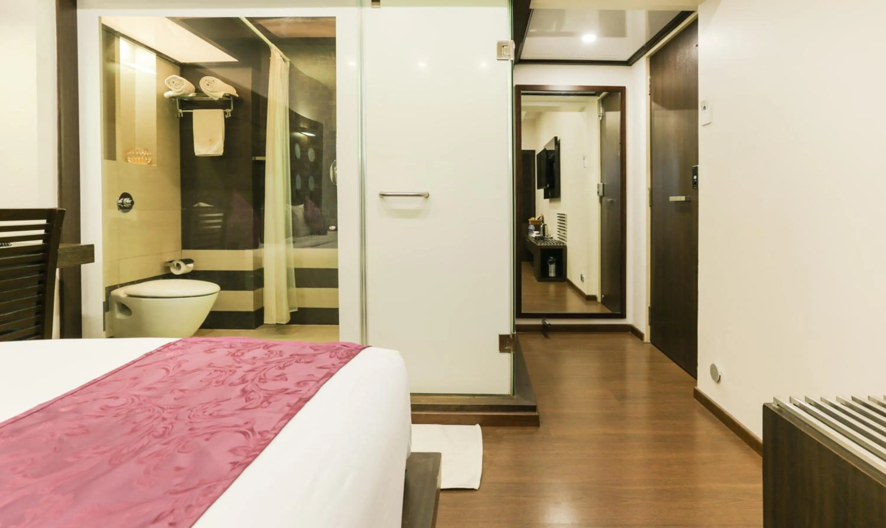 Photo of the whole room, Bed in Hotel Metropolis