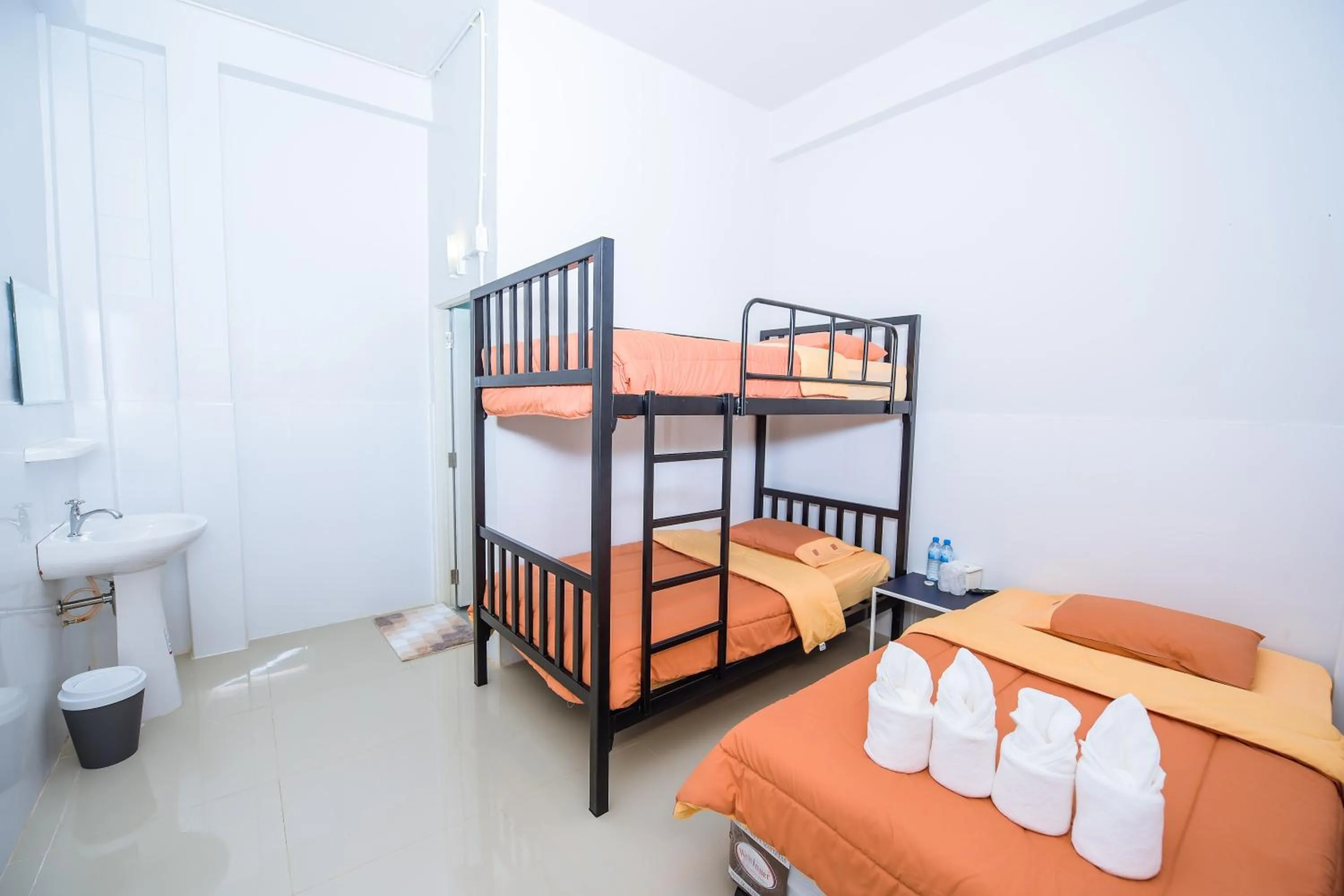 bunk bed, Bed in Nadpob Mansion