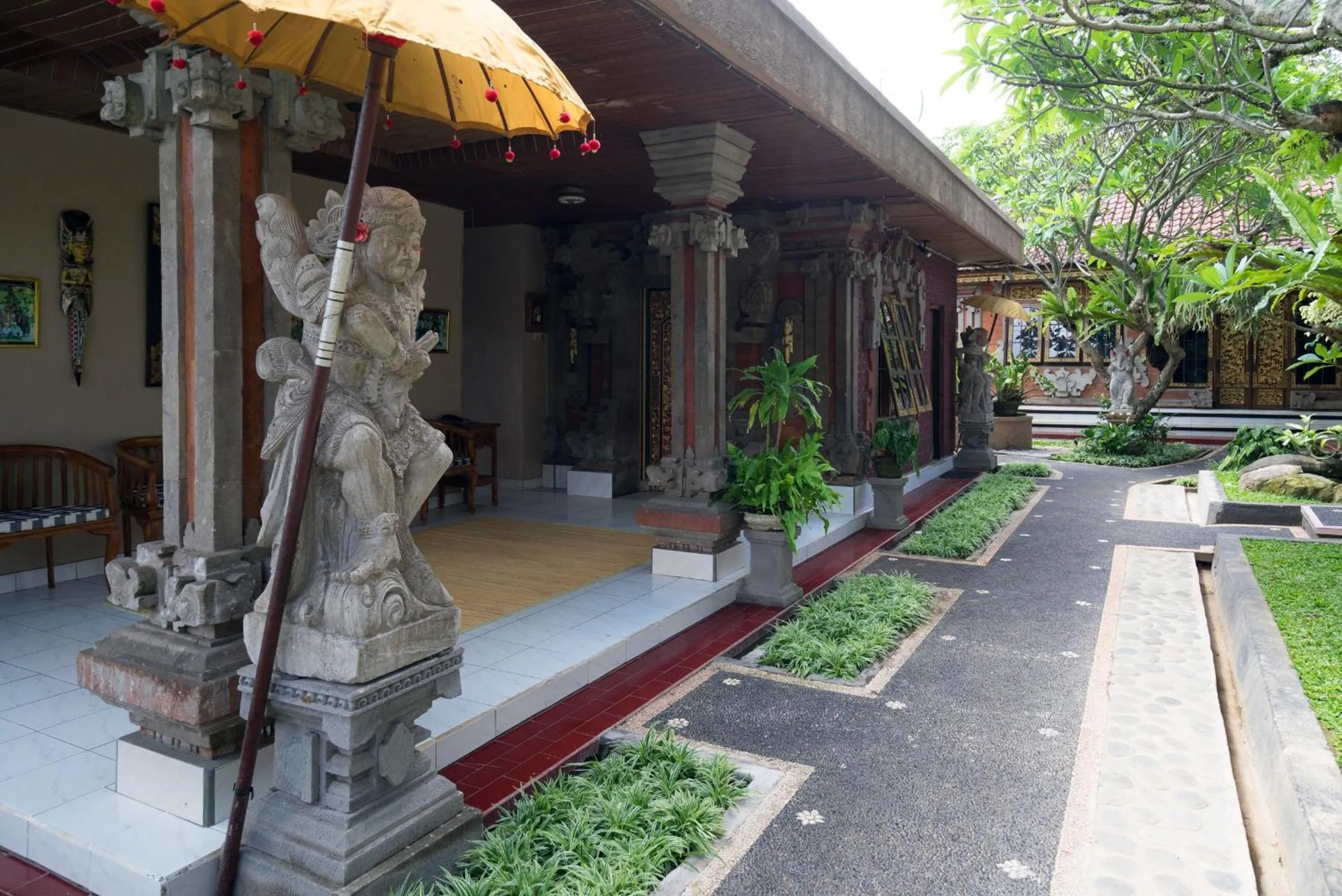 Facade/entrance in Nuaja Balinese Guest House
