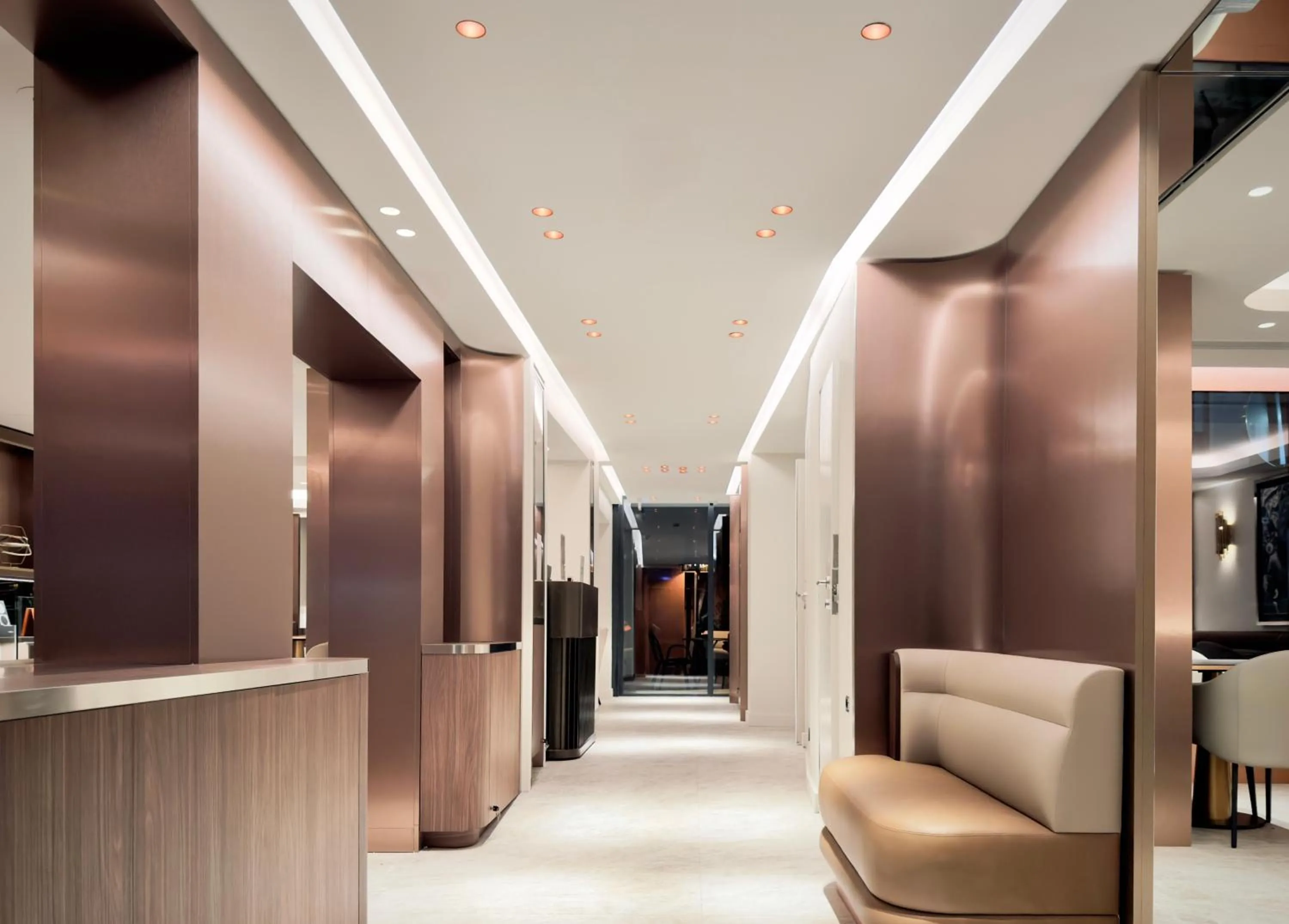 Perpetual Elysée Montaigne