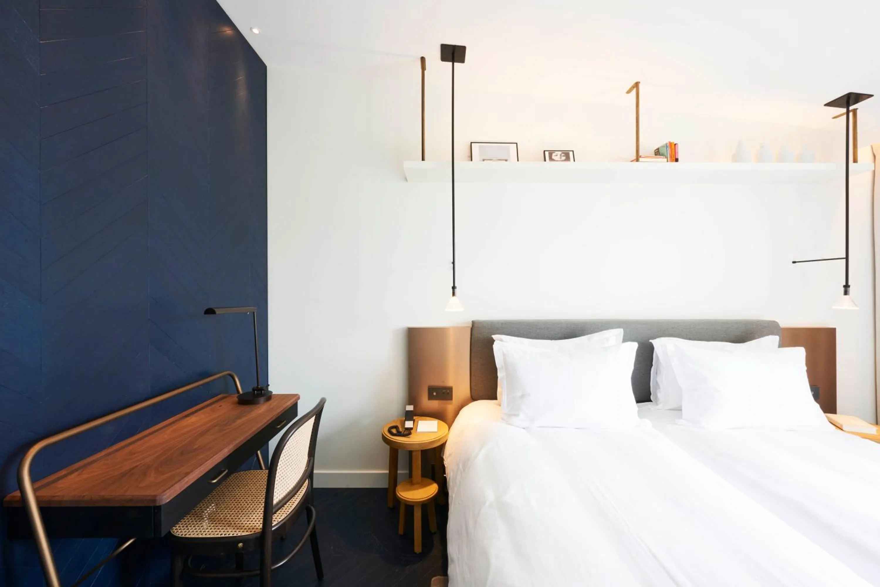 Bedroom, Bed in Perpetual Elysée Montaigne