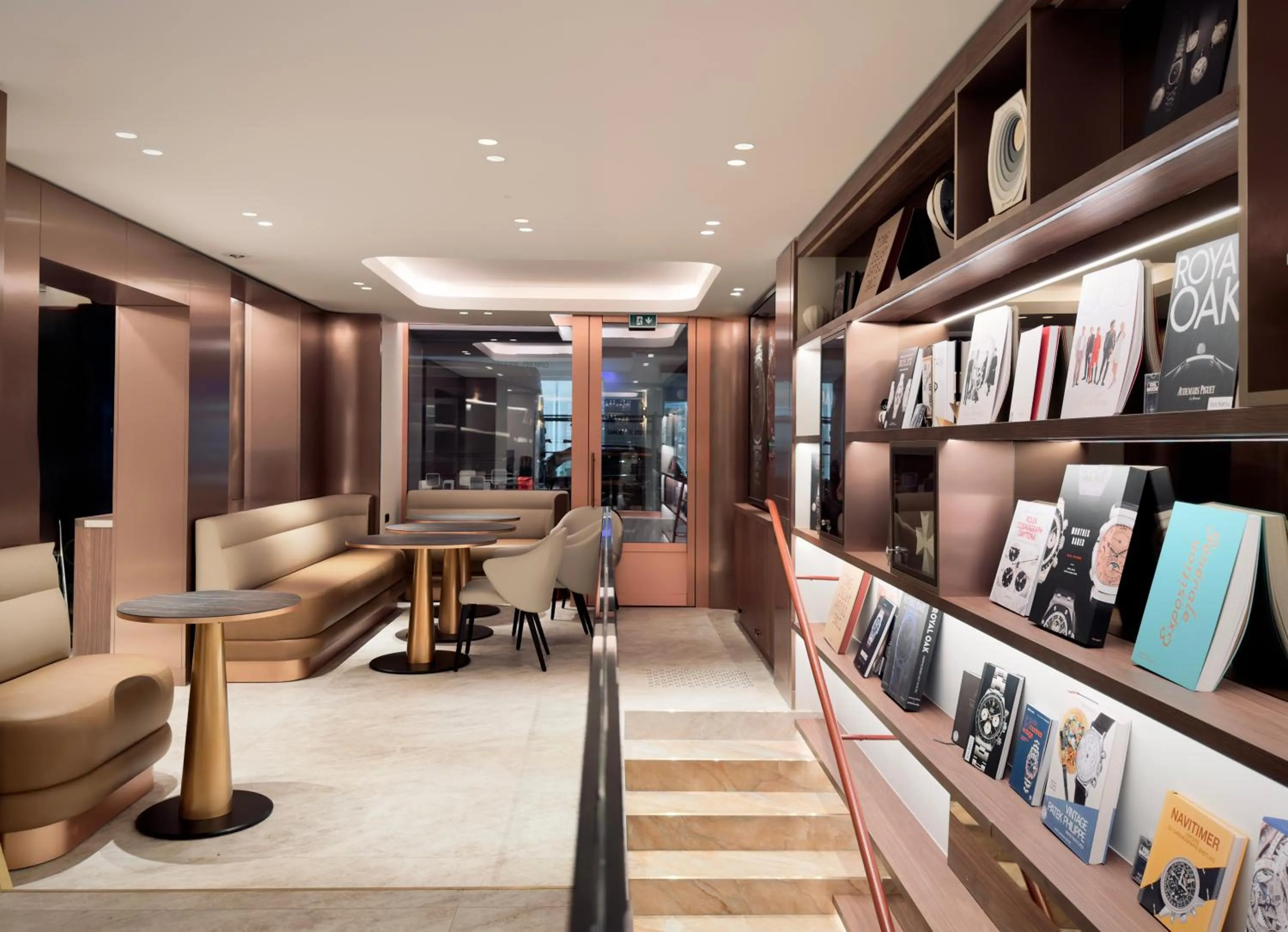 Perpetual Elysée Montaigne