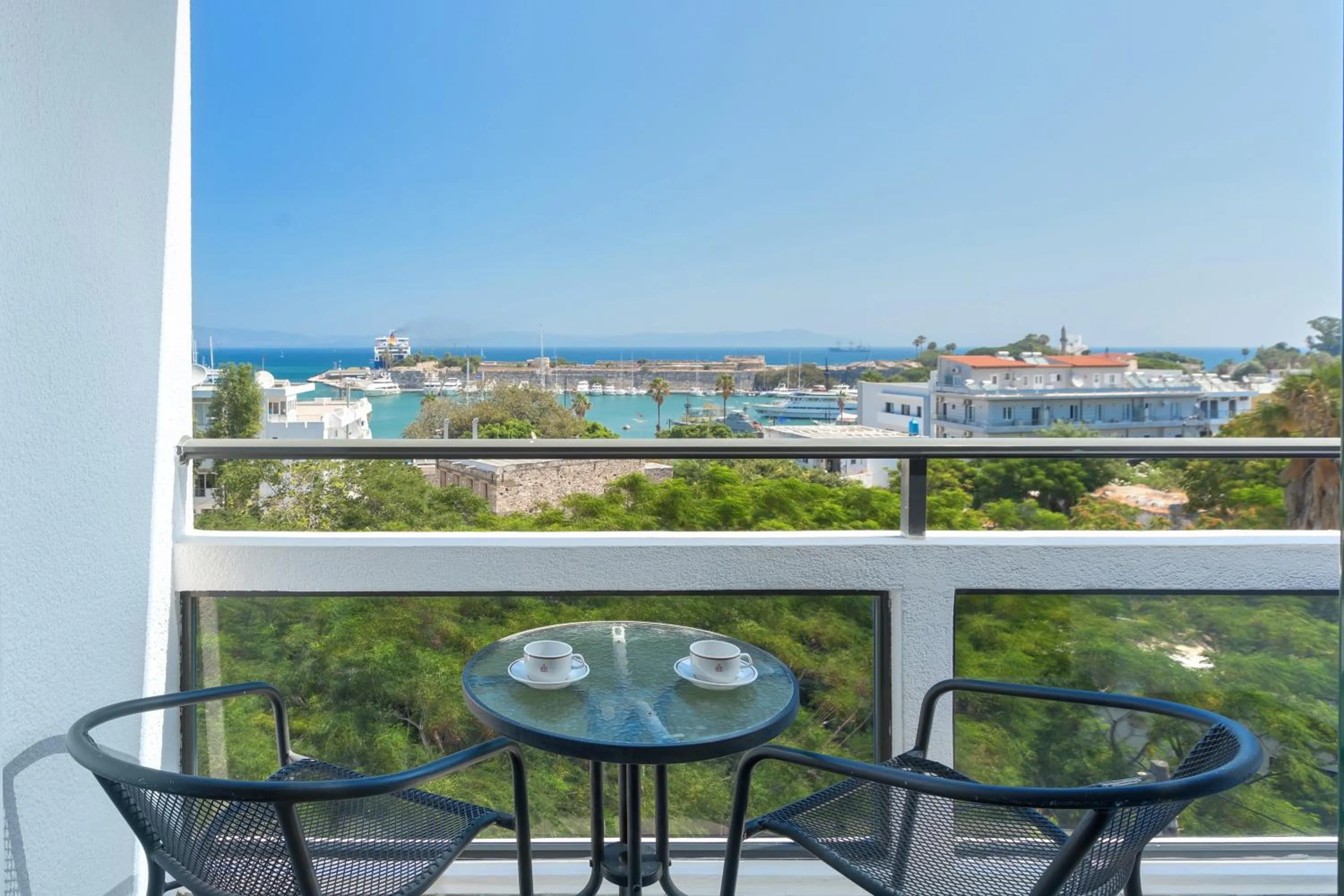 Alexandra Hotel&Apartments