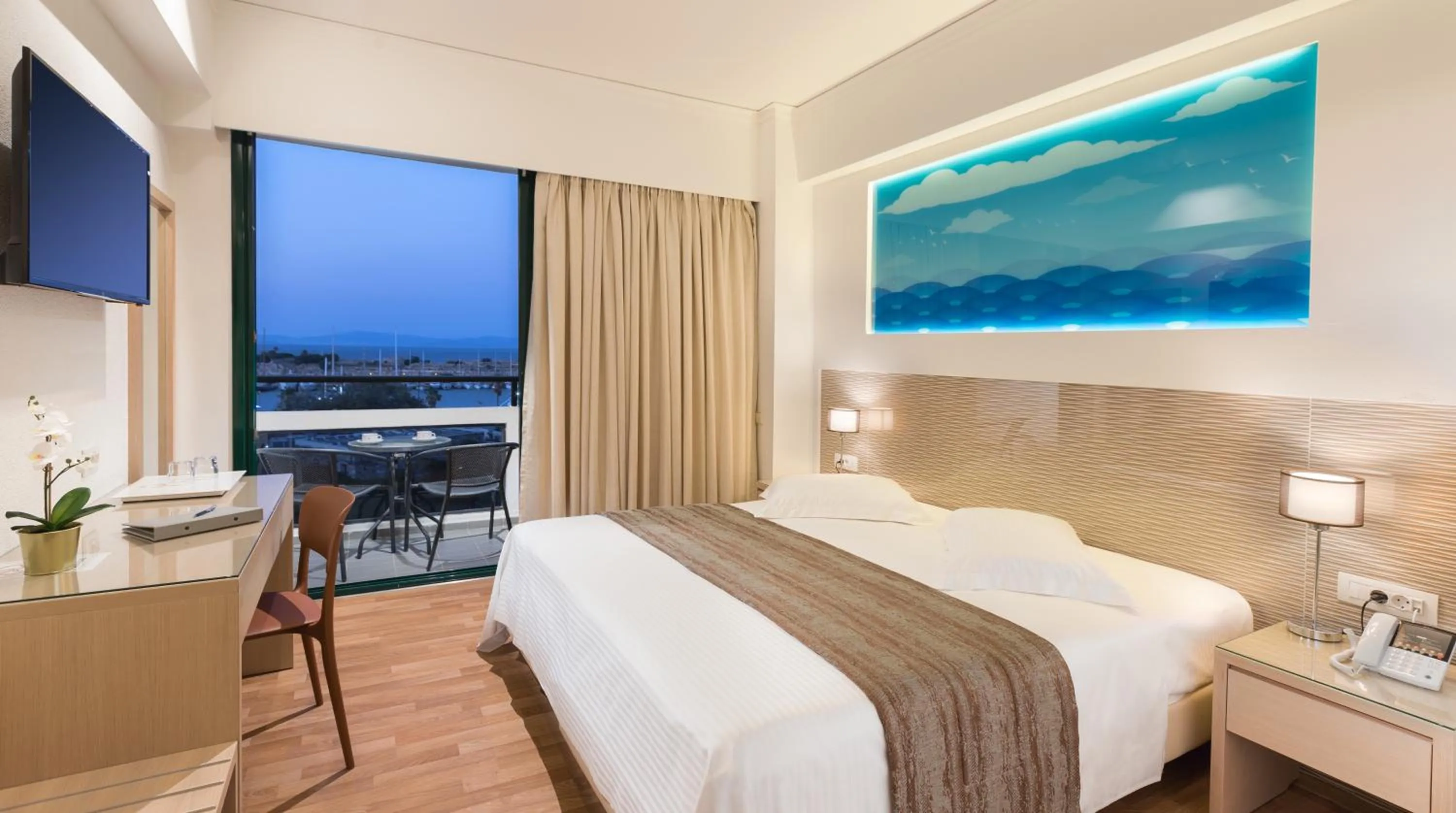 Bed in Alexandra Hotel&Apartments