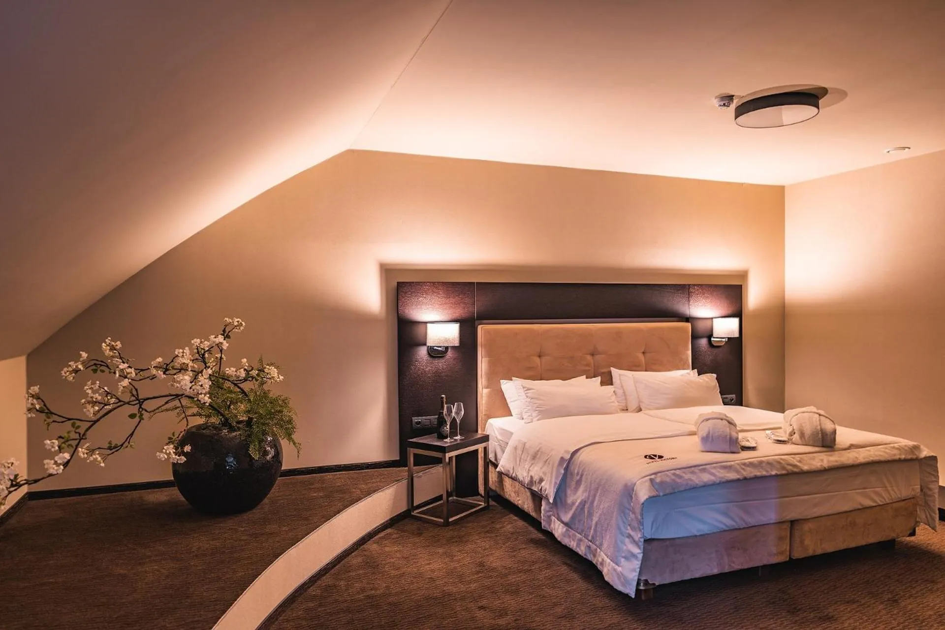 Bedroom, Bed in Hotel Victory