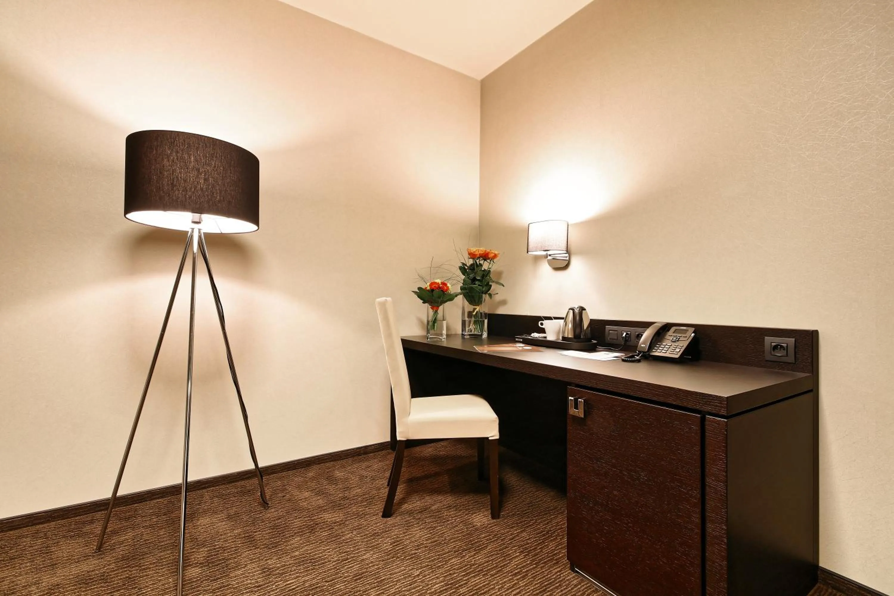 Coffee/tea facilities in Hotel Victory