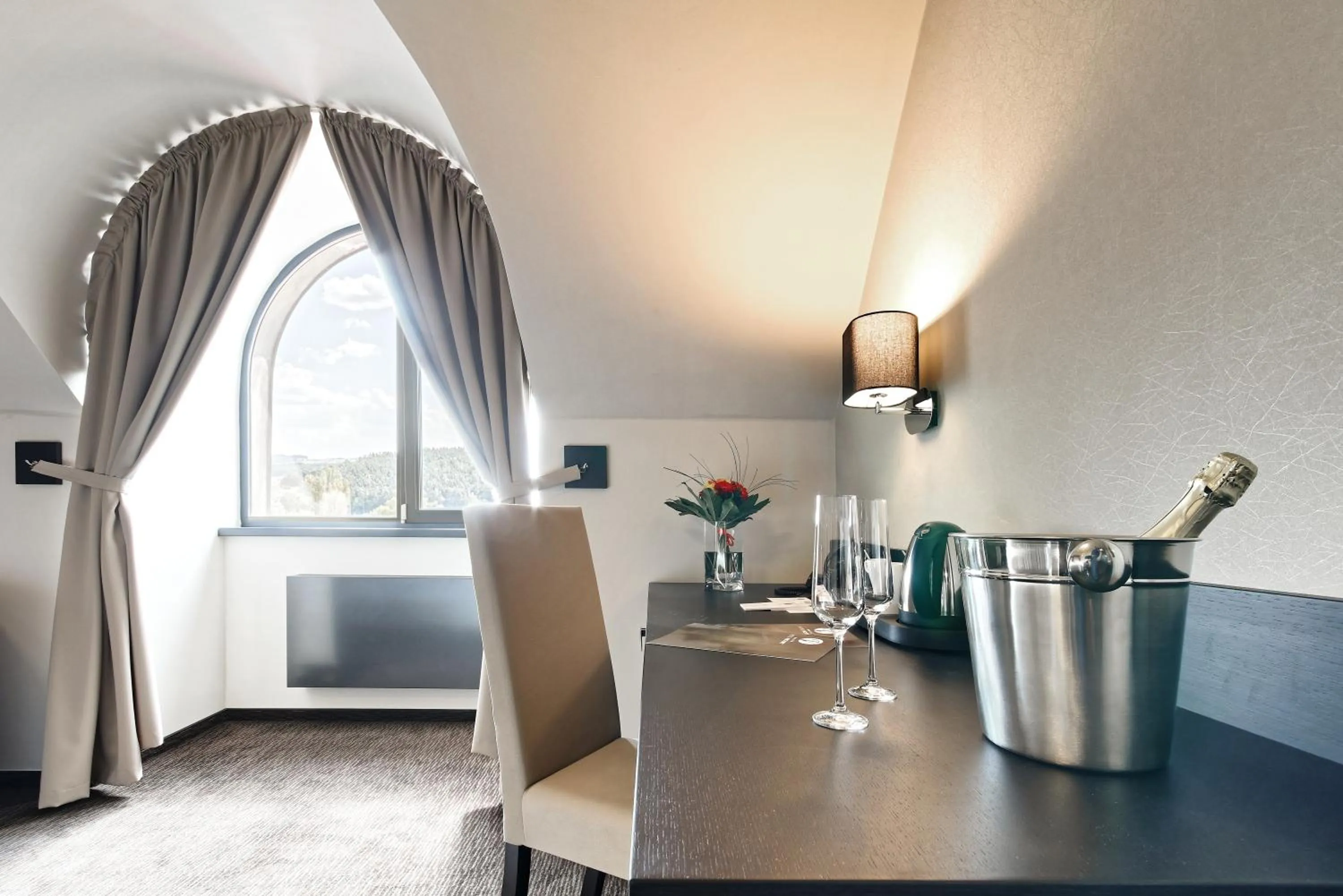 Seating area in Hotel Victory