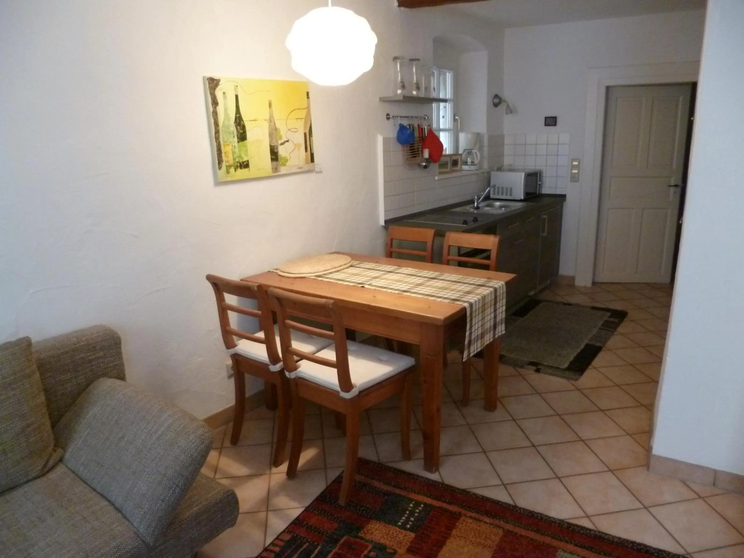 Kitchen or kitchenette in Alter Winzerhof Weisenheim am Berg e.K.