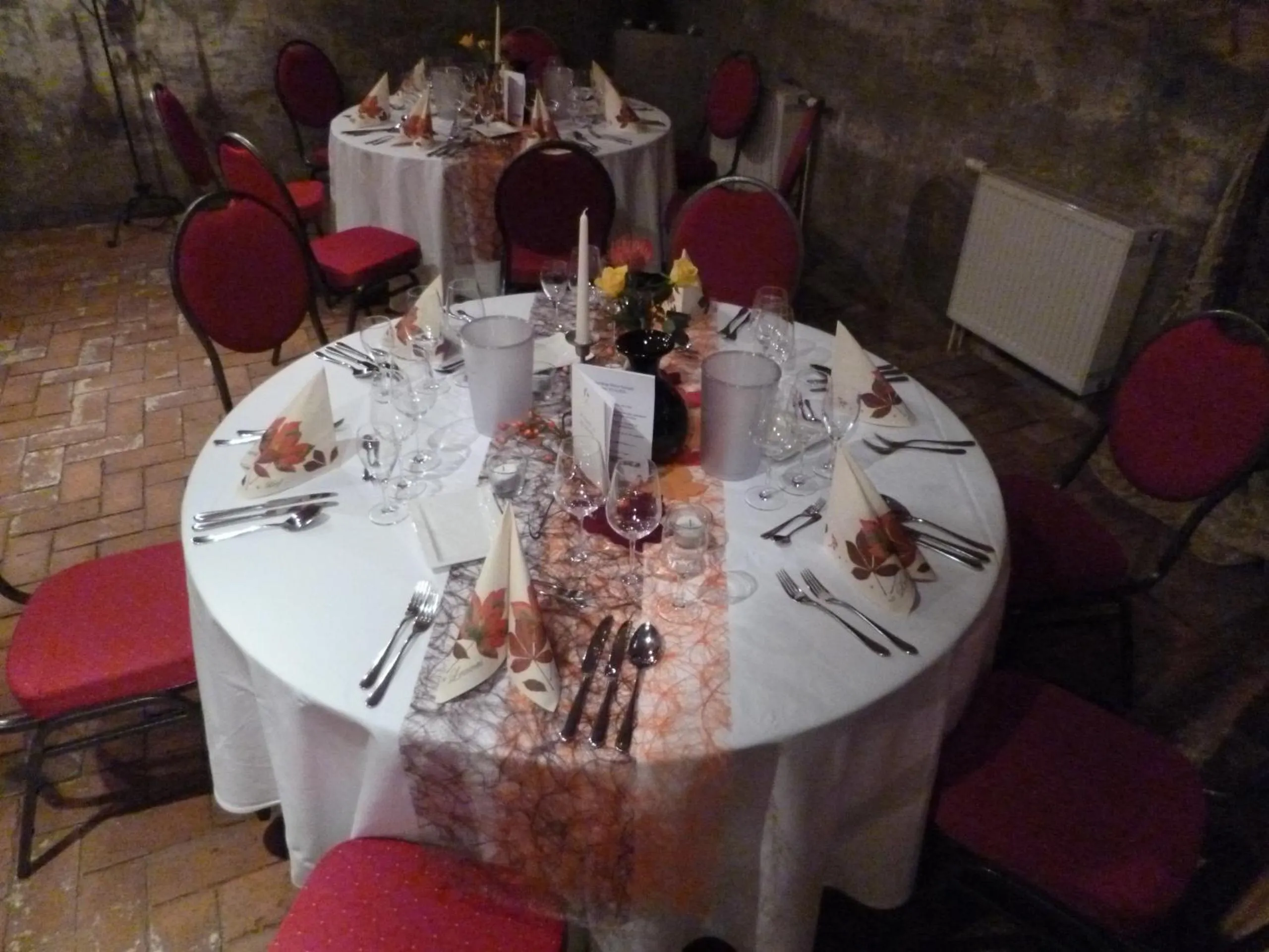 Restaurant/places to eat in Alter Winzerhof Weisenheim am Berg e.K.