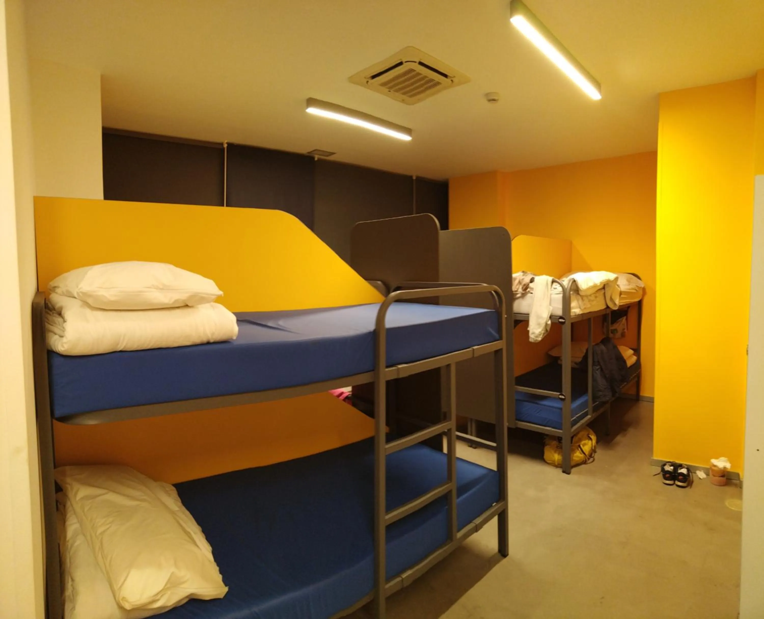 Photo of the whole room, Bed in All Iron Hostel