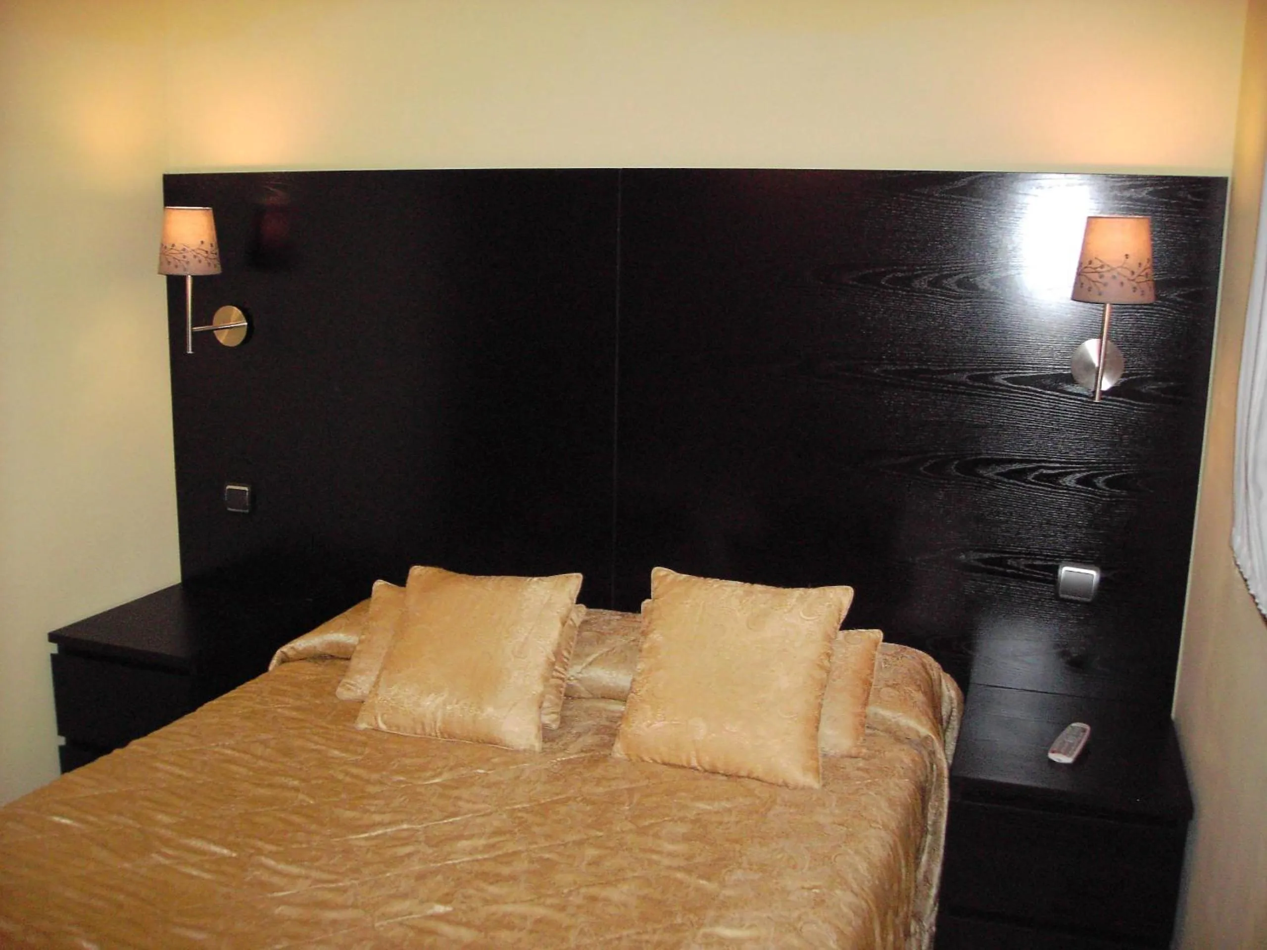 Bed in Hotel Rural El Yantar de Gredos