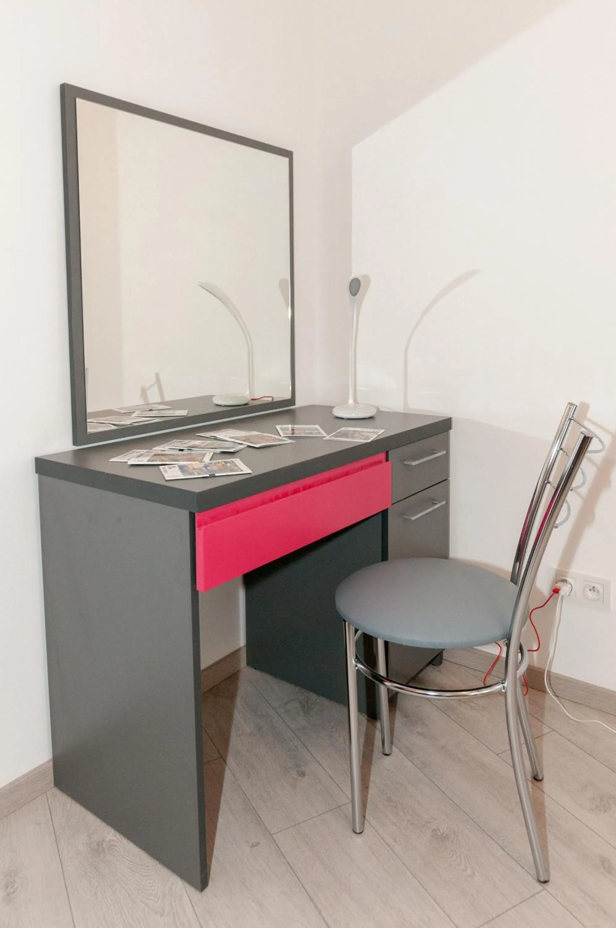 Photo of the whole room in Pop Art Apartments
