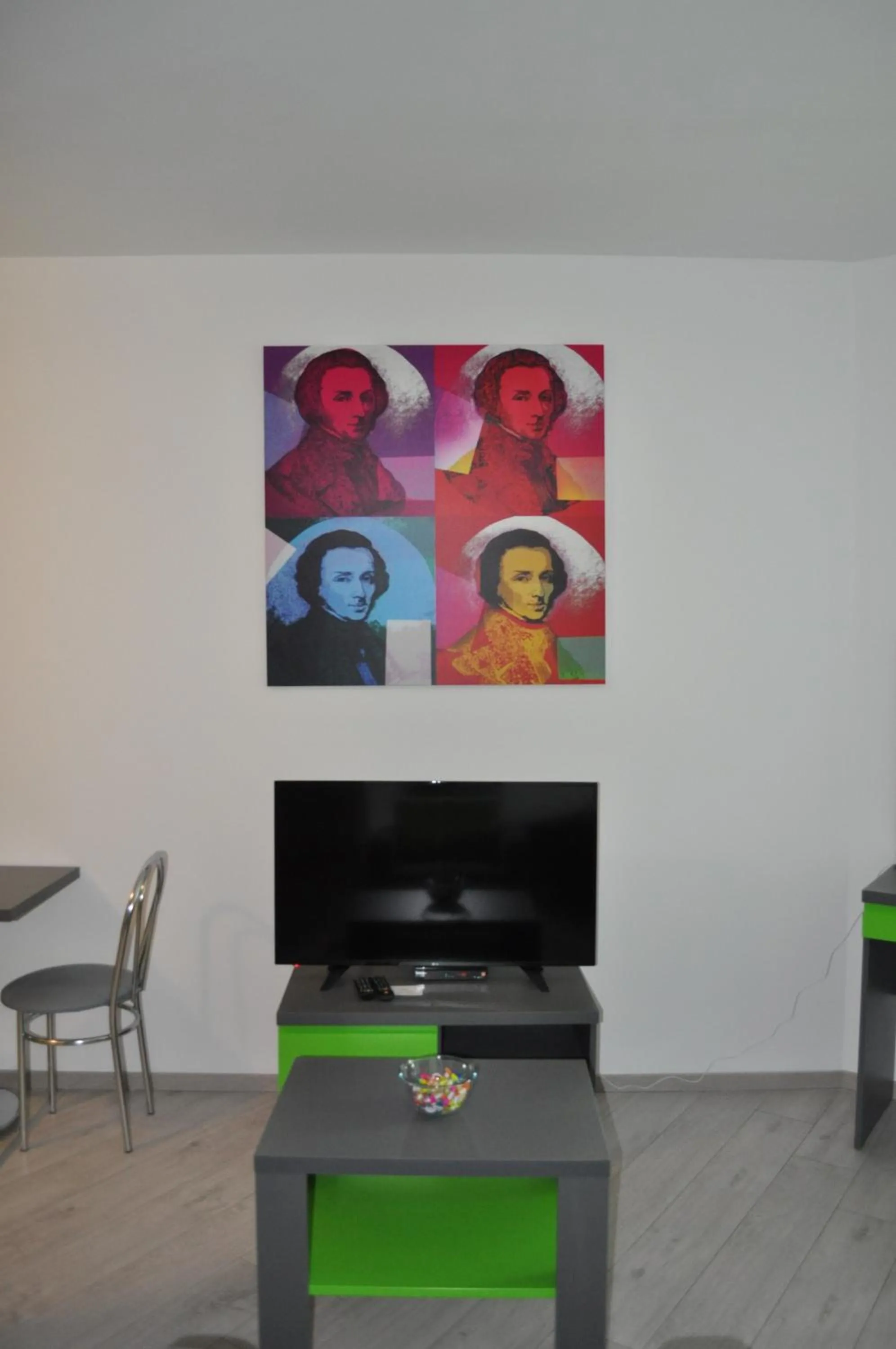 Pop Art Apartments