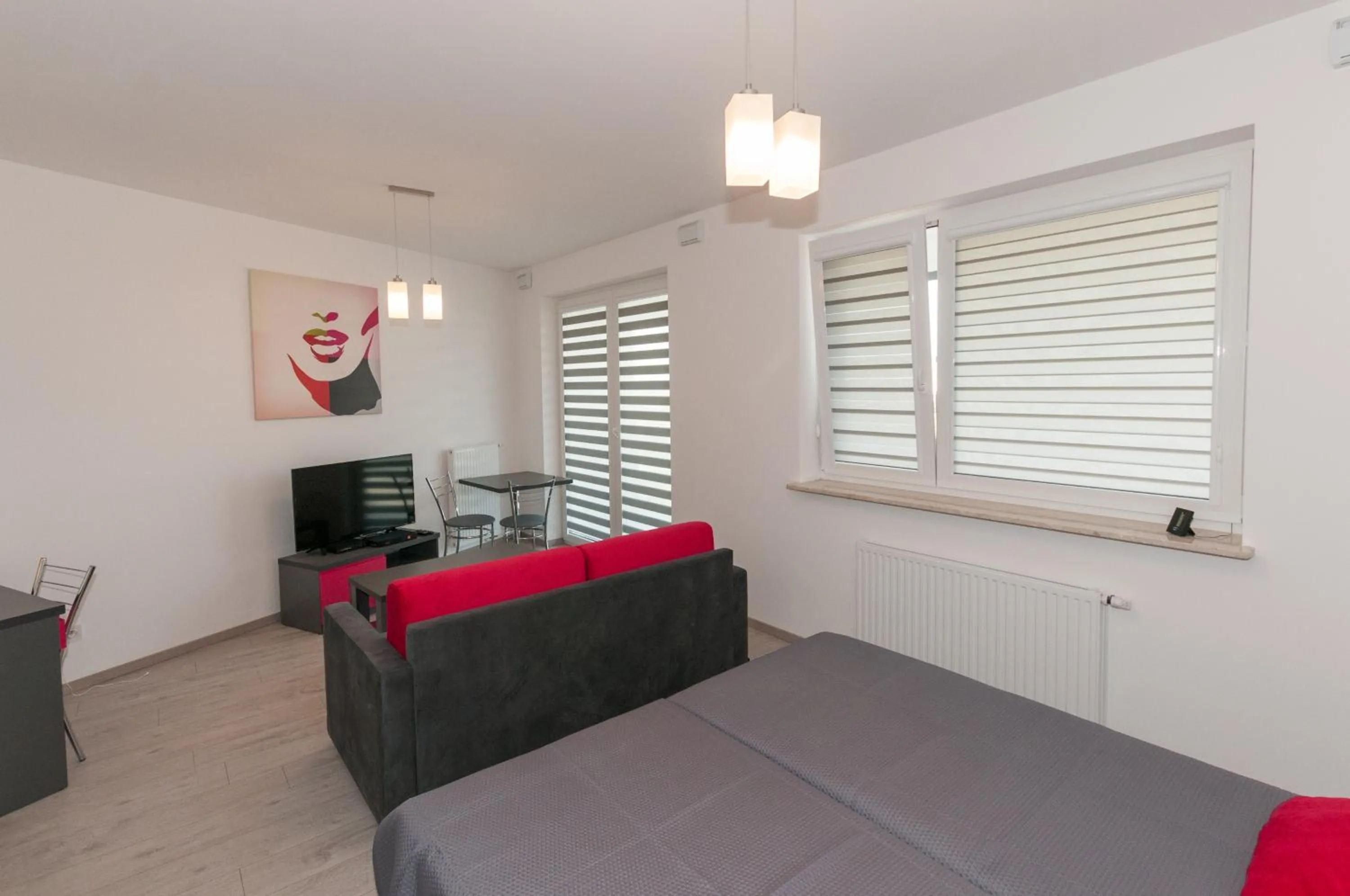 Photo of the whole room, Bed in Pop Art Apartments