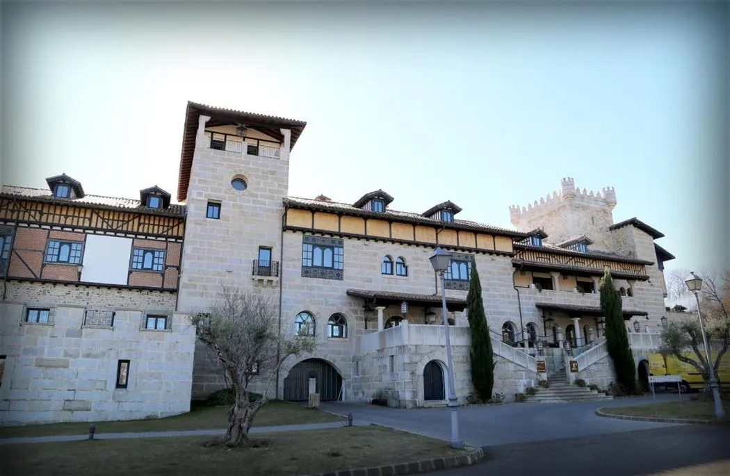 Facade/entrance in Hotel Termal Abadia de Los Templarios