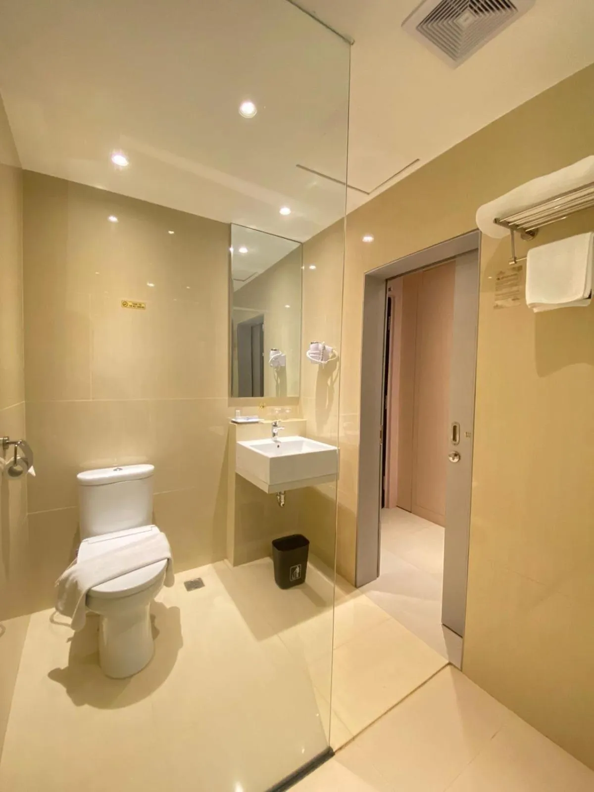 Bathroom in Classie Hotel