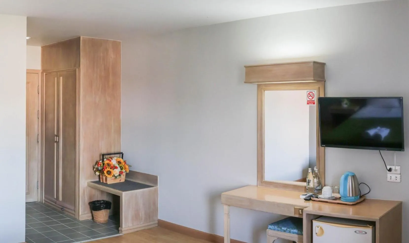 Coffee/tea facilities in Green Palace Hotel