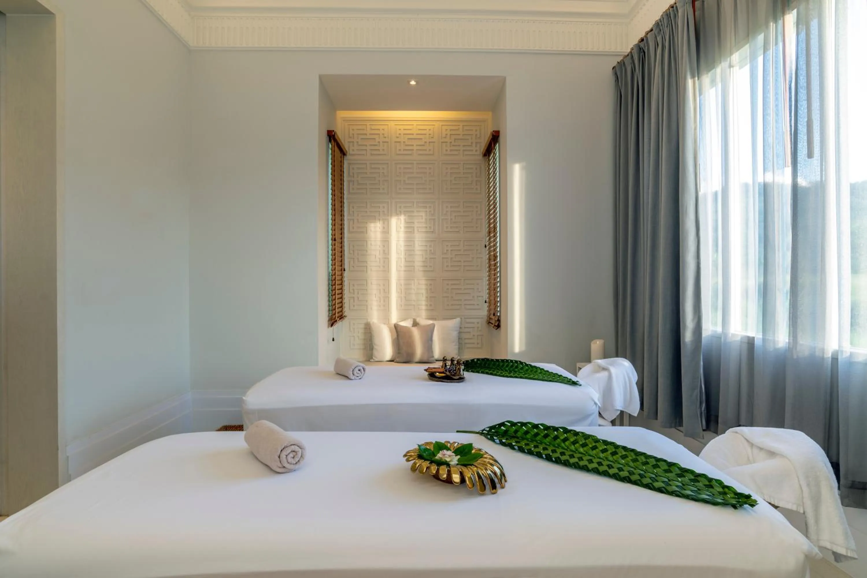 Massage, Bed in Pullman Luang Prabang