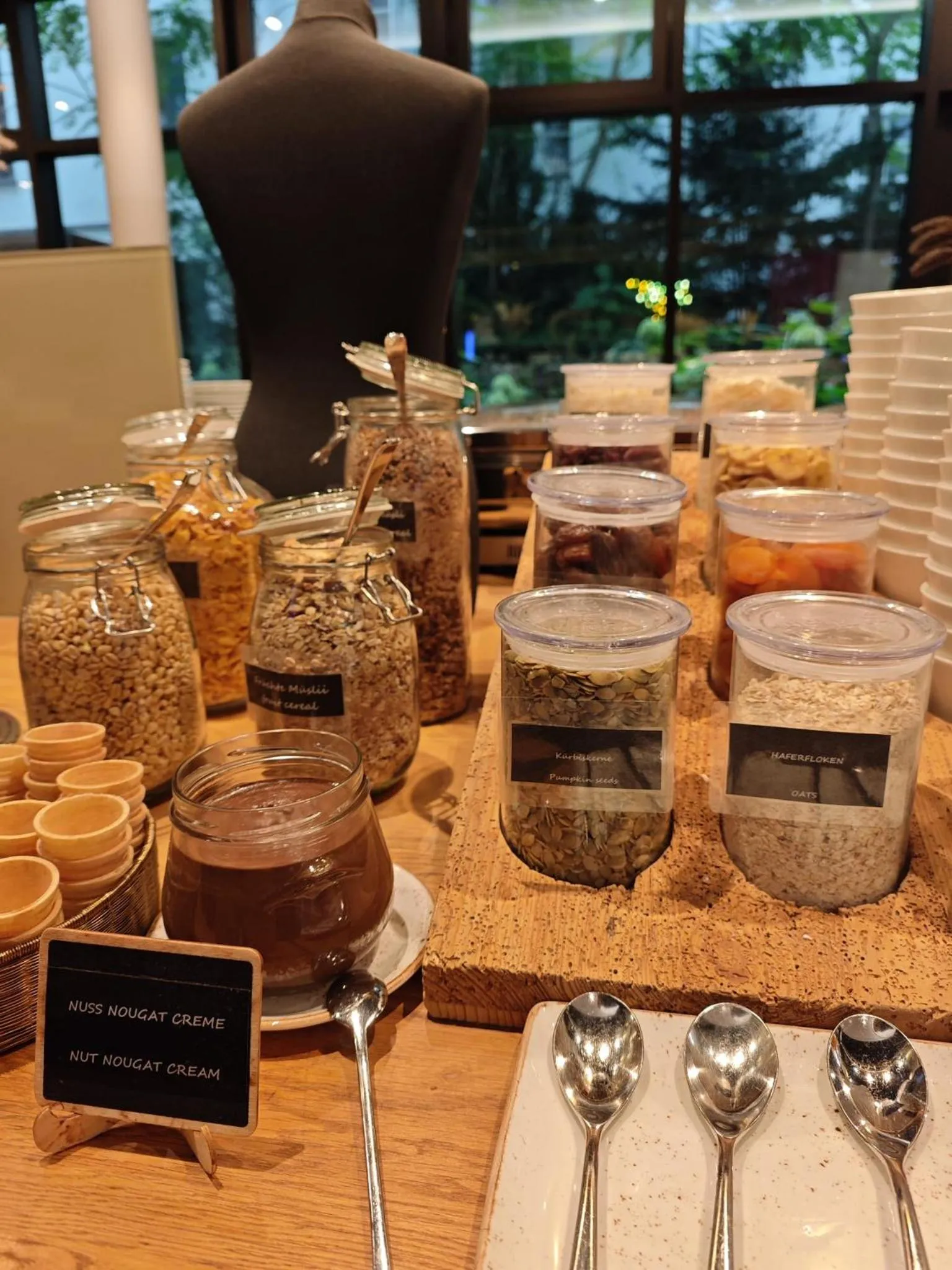 Breakfast in MERCURE Hotel Berlin Wittenbergplatz