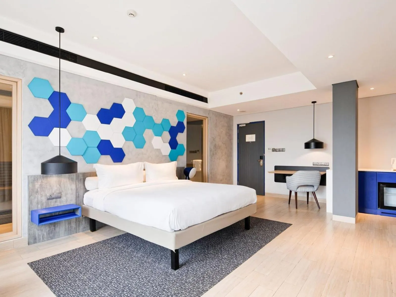 Bed in ibis Styles Batam Nagoya