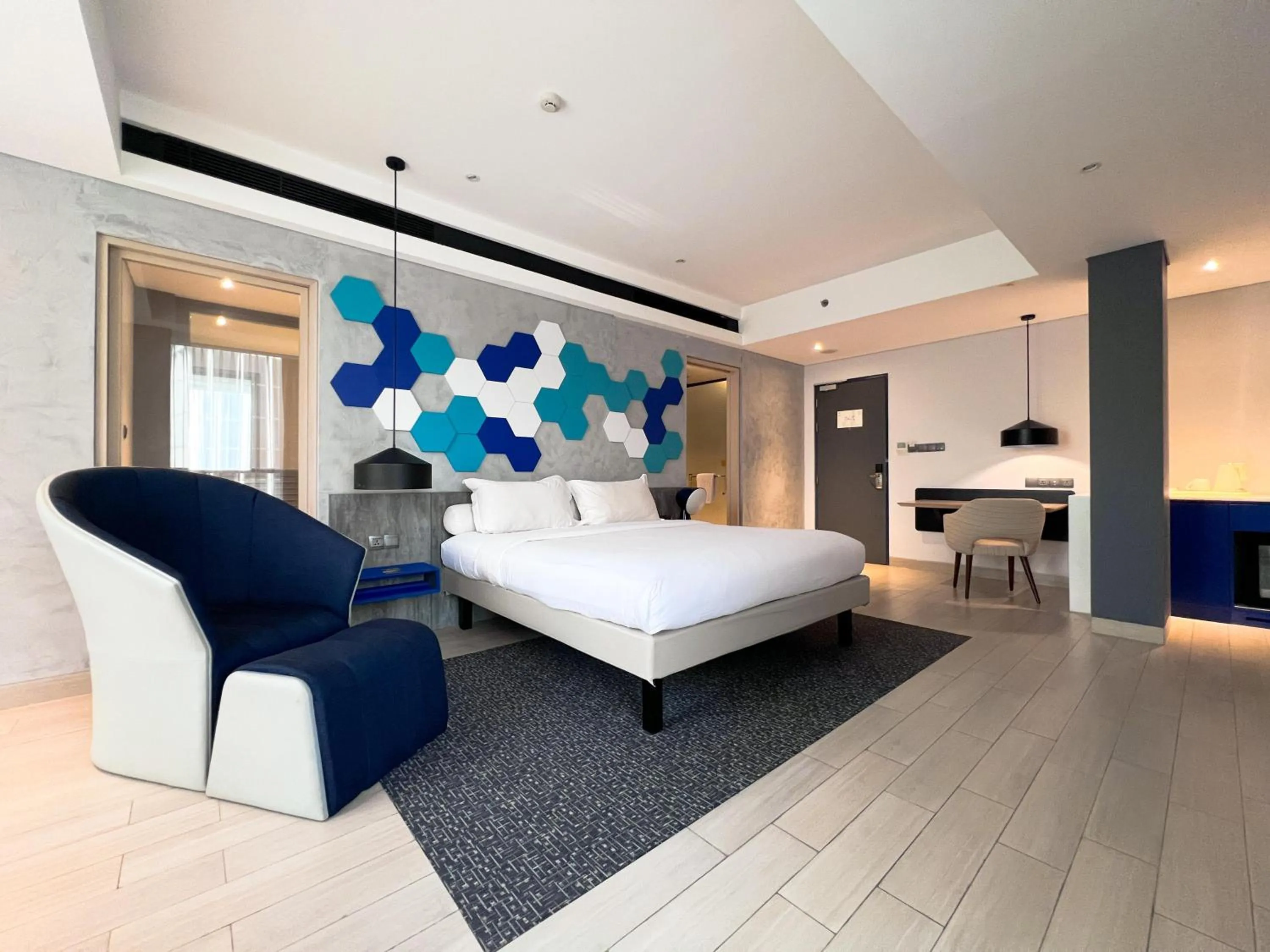 Bed in ibis Styles Batam Nagoya