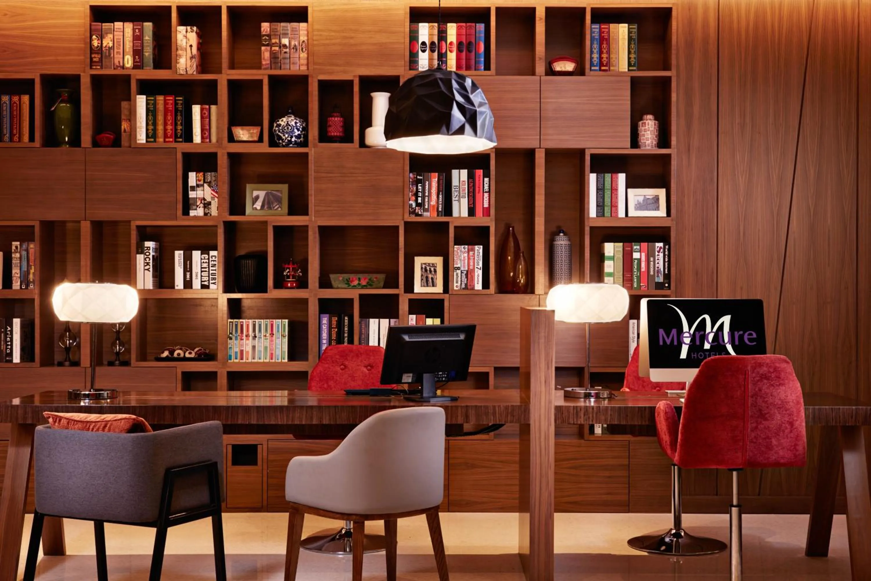 Lobby or reception in Mercure Kuala Lumpur Shaw Parade