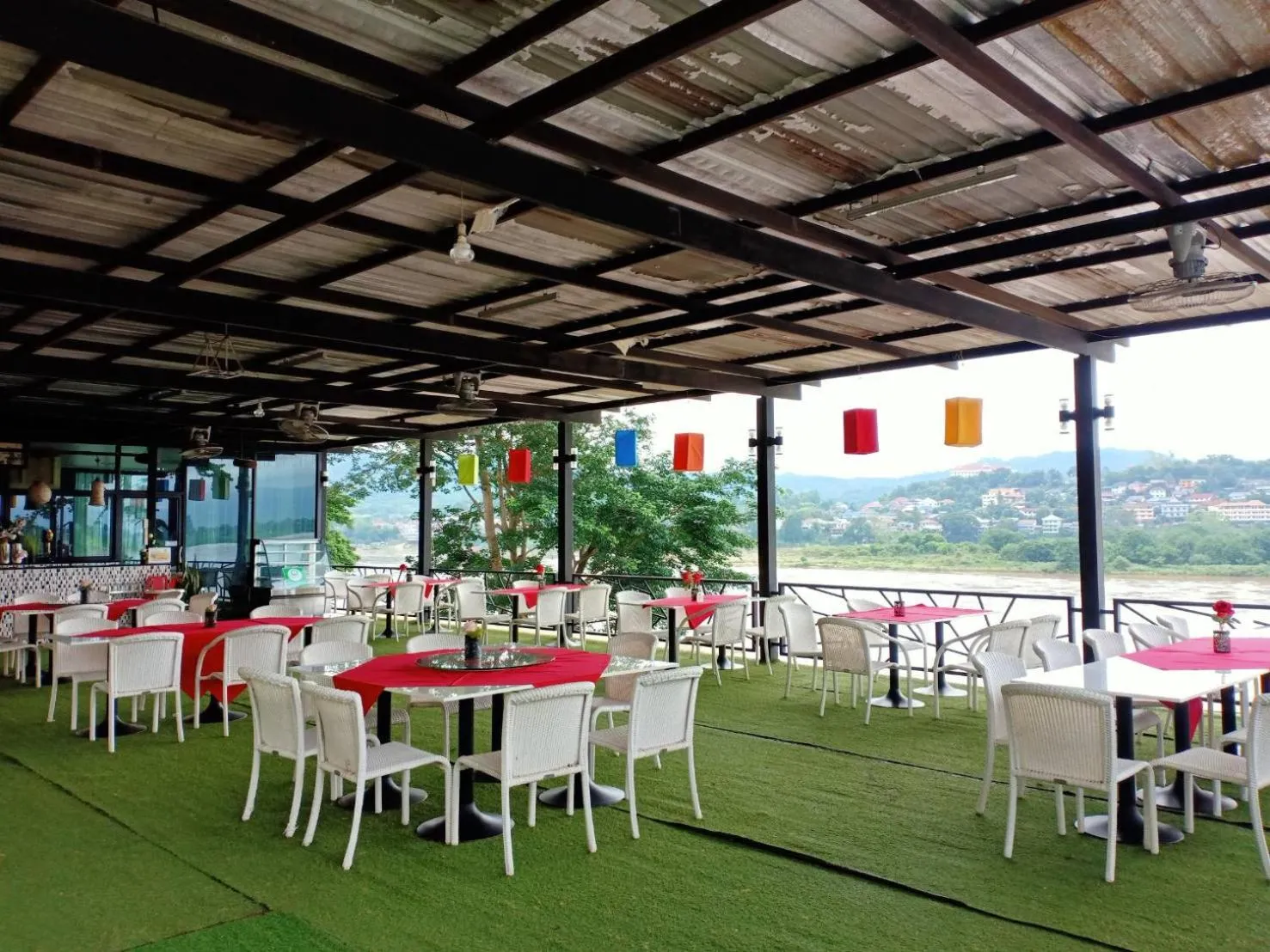 Restaurant/places to eat in Chiangkhong Teak Garden Riverfront Onsen Hotel- SHA Extra Plus