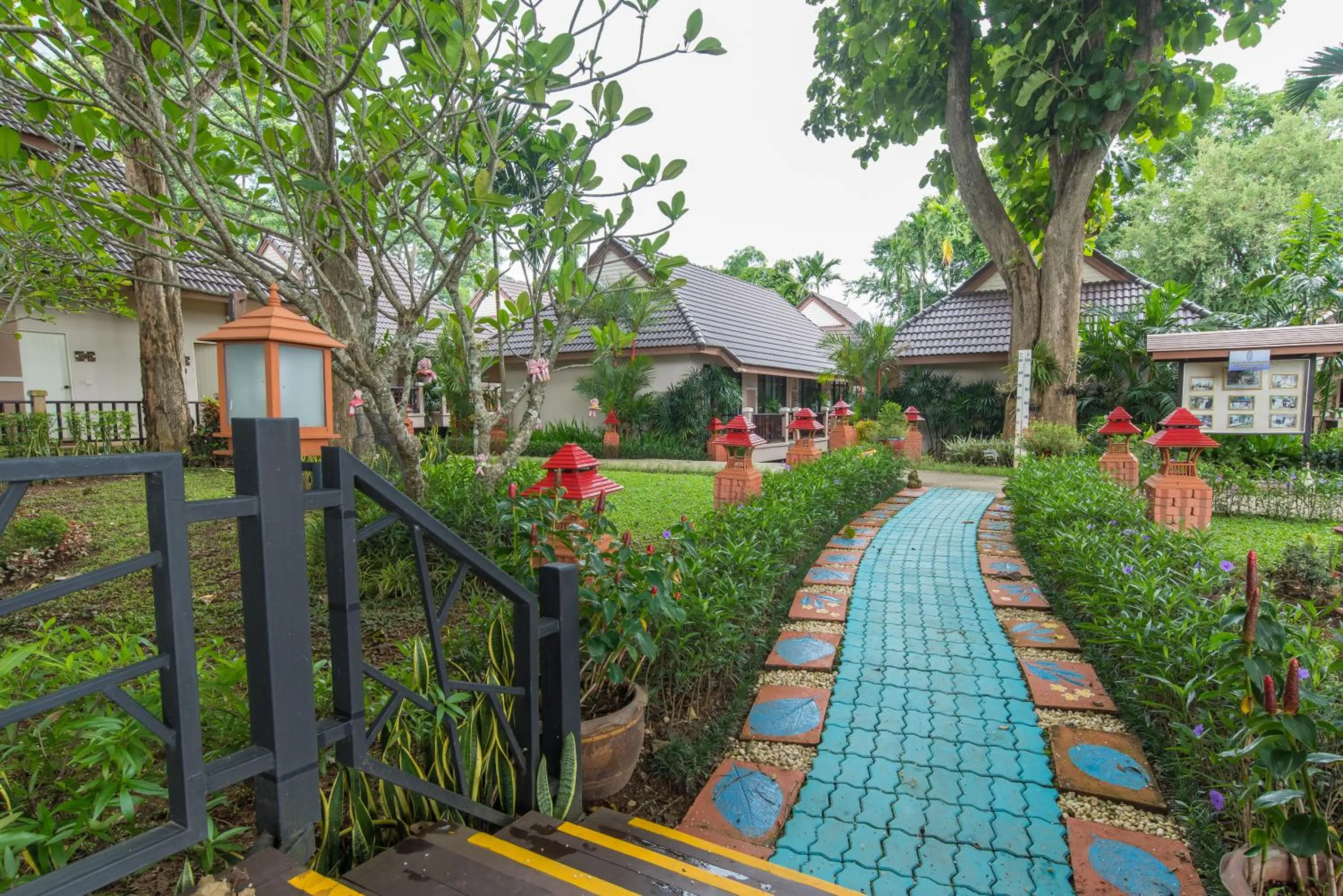 Garden in Chiangkhong Teak Garden Riverfront Onsen Hotel- SHA Extra Plus