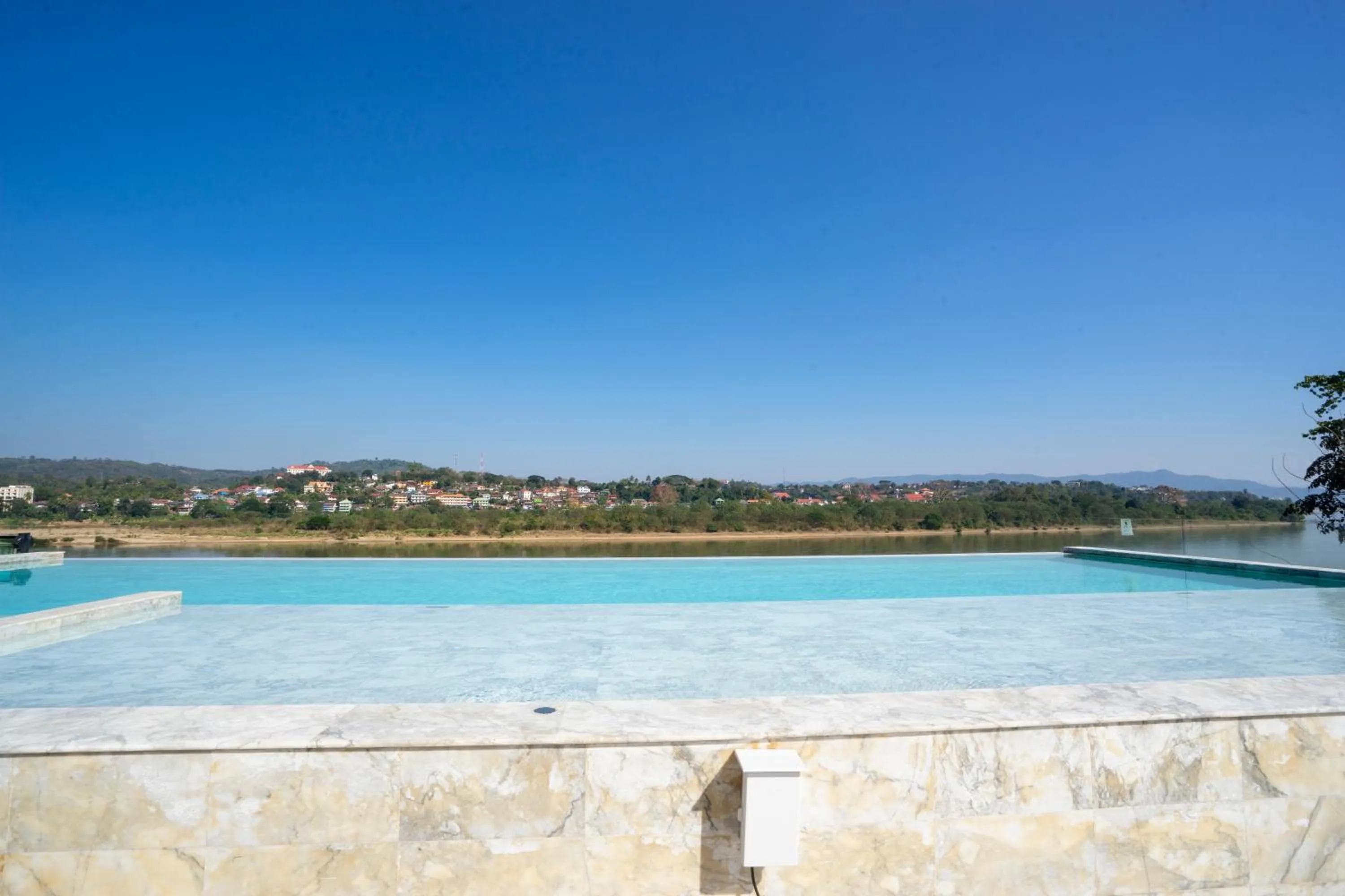 Chiangkhong Teak Garden Riverfront Onsen Hotel- SHA Extra Plus