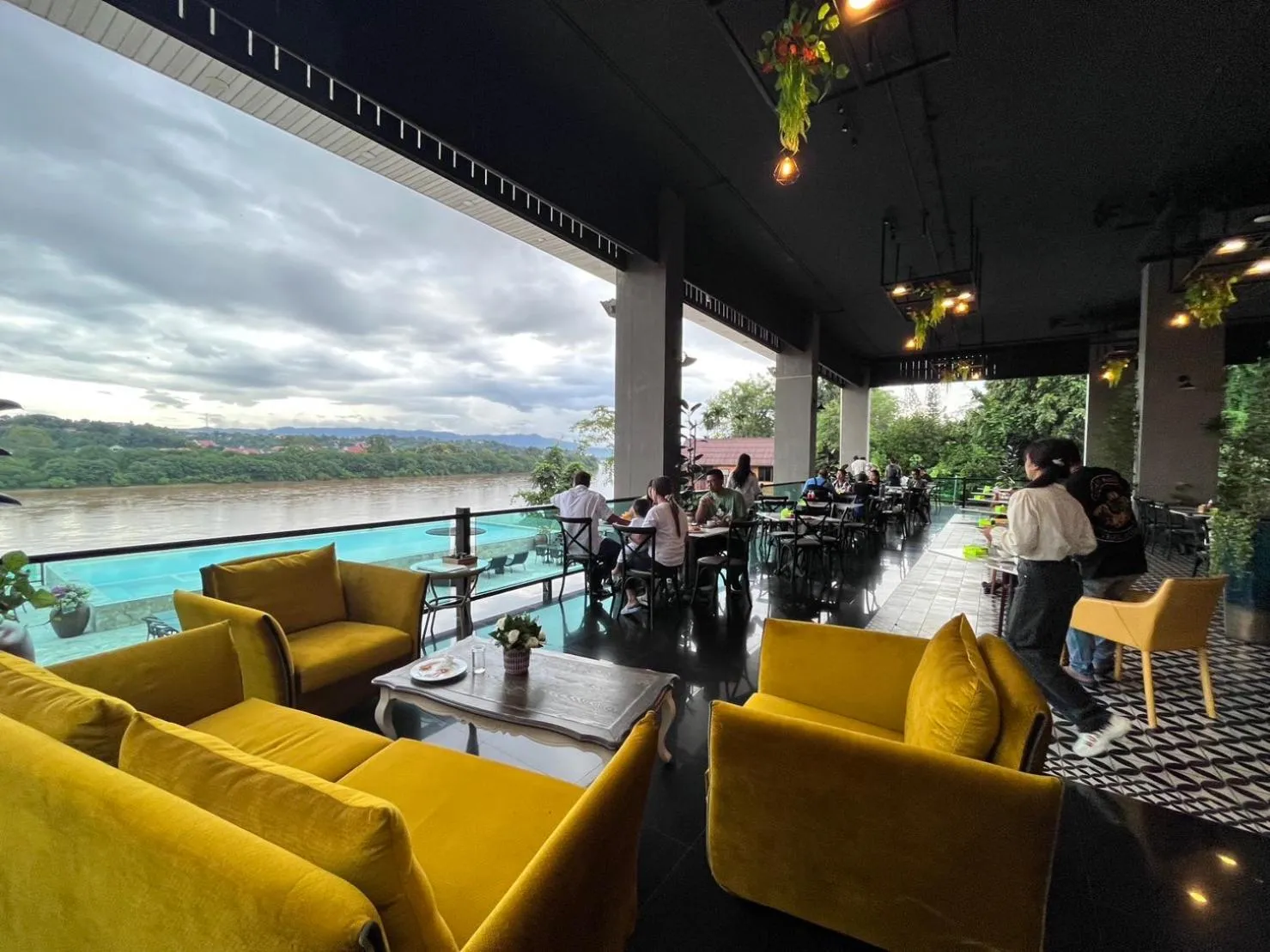 Restaurant/places to eat in Chiangkhong Teak Garden Riverfront Onsen Hotel- SHA Extra Plus