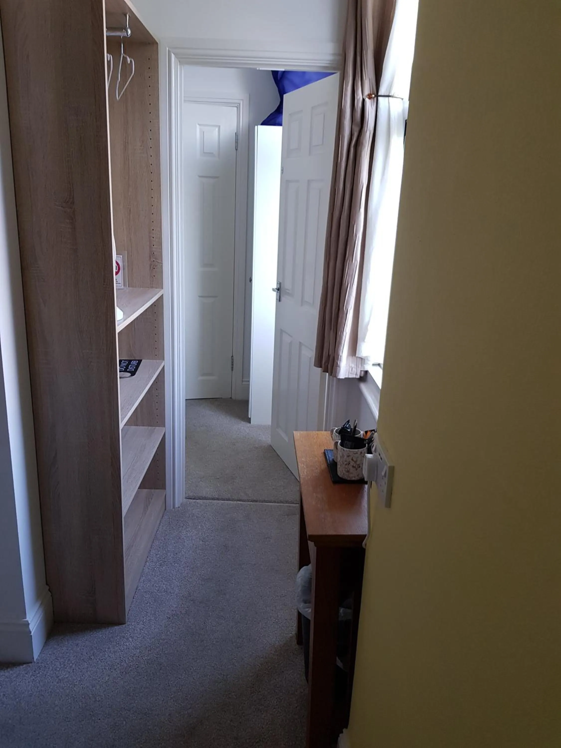 Coffee/tea facilities in Barclay Court Guest House