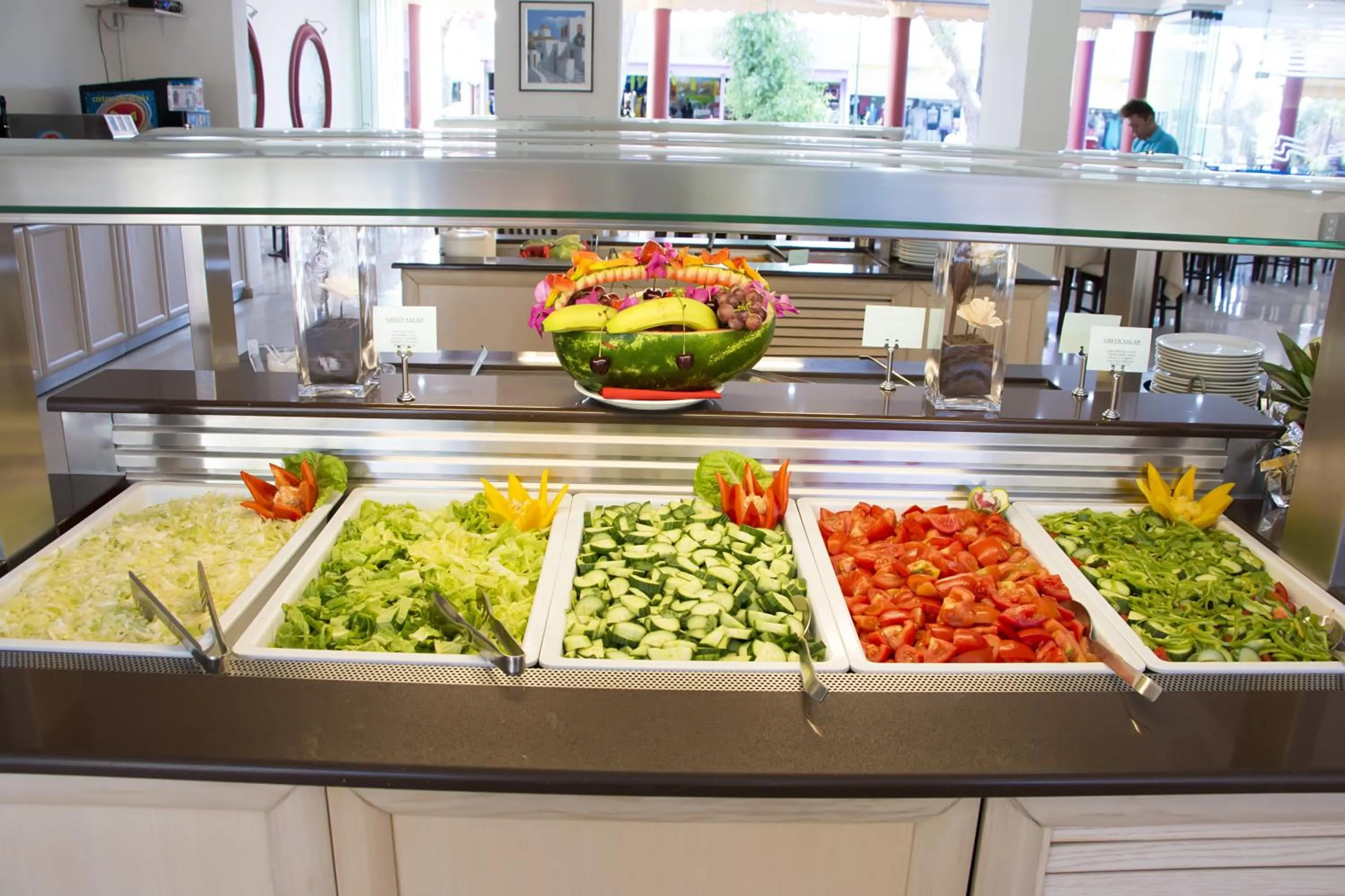 Food in Marathon Hotel - All Inclusive