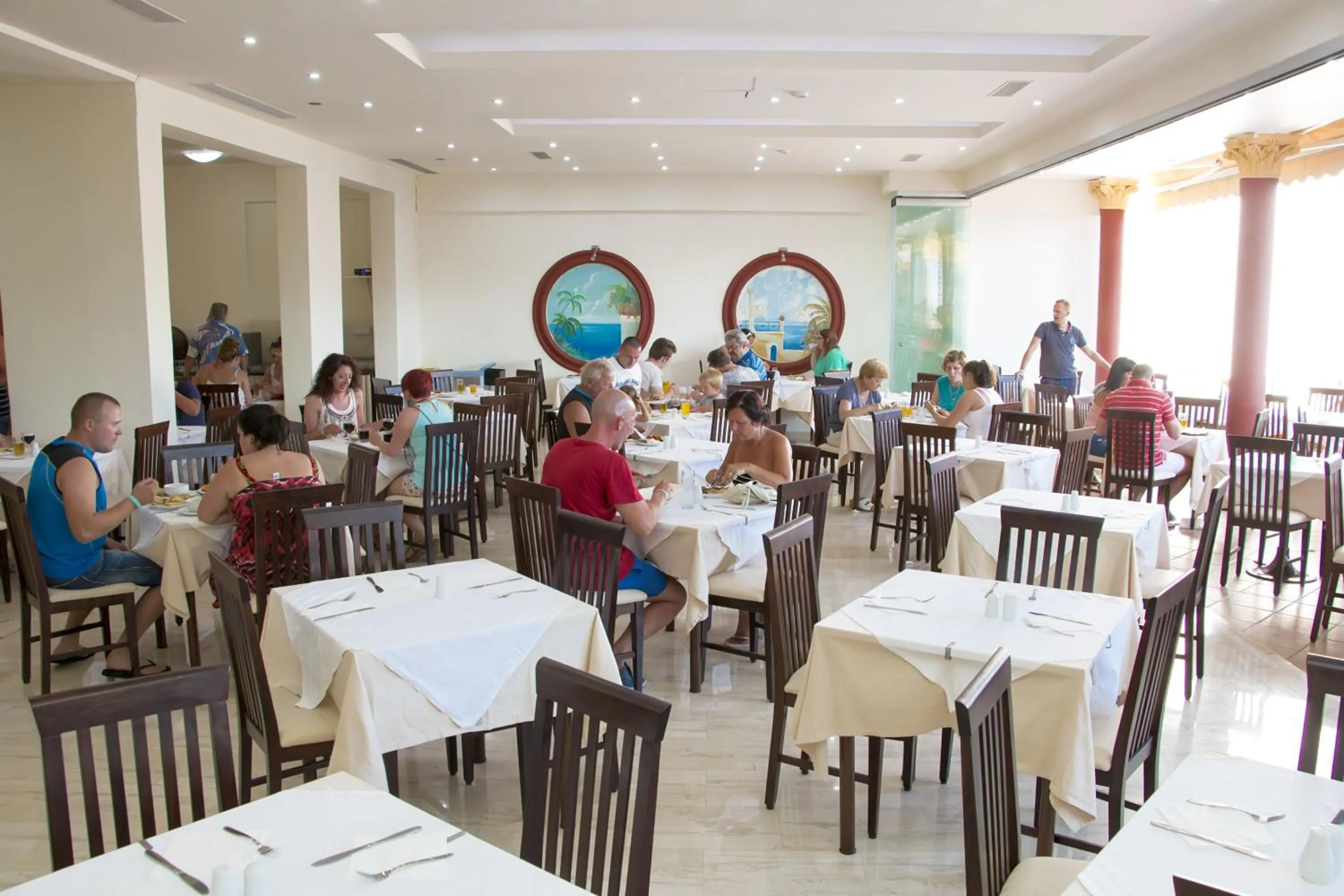 Restaurant/places to eat in Marathon Hotel - All Inclusive