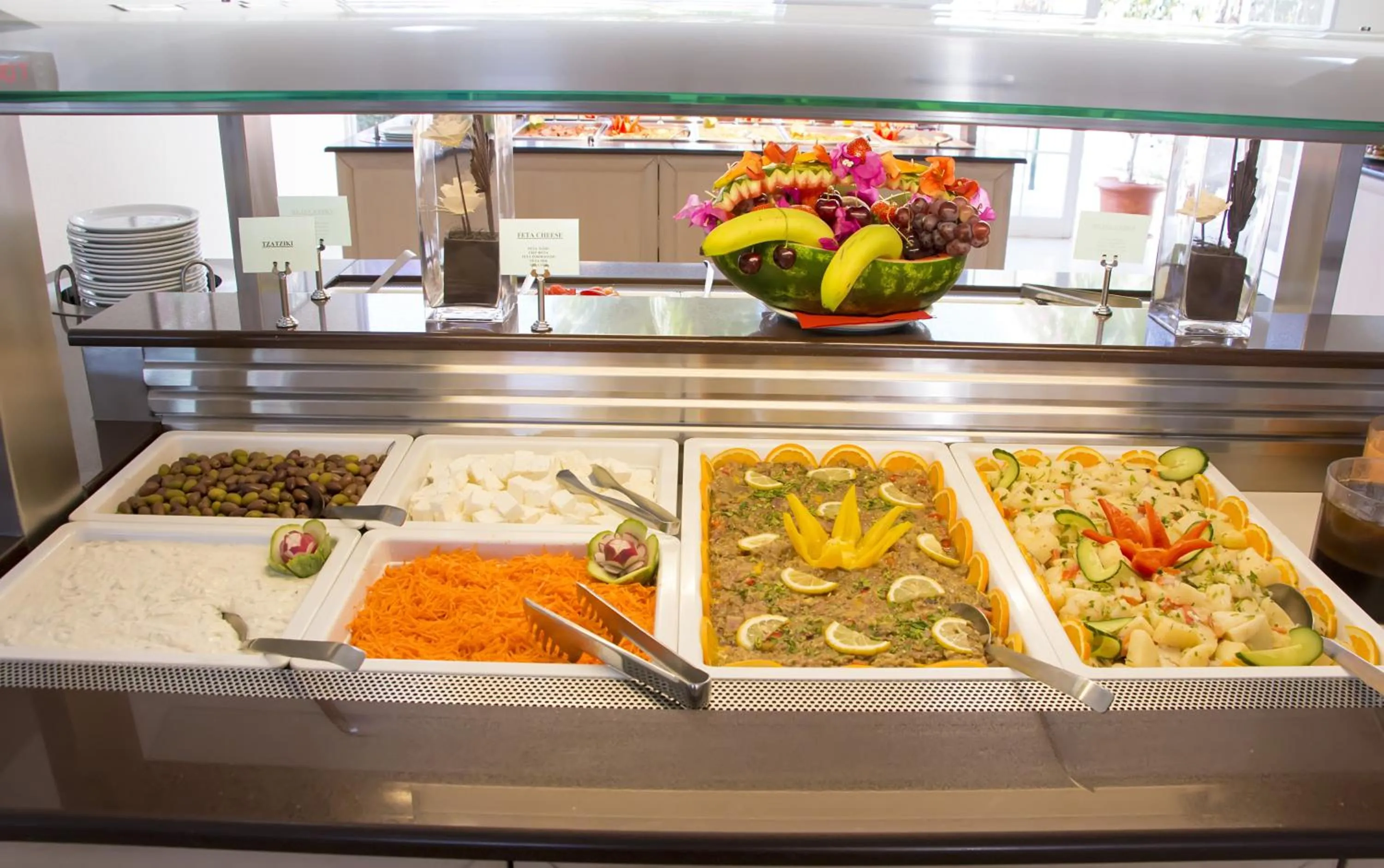 Meals in Marathon Hotel - All Inclusive