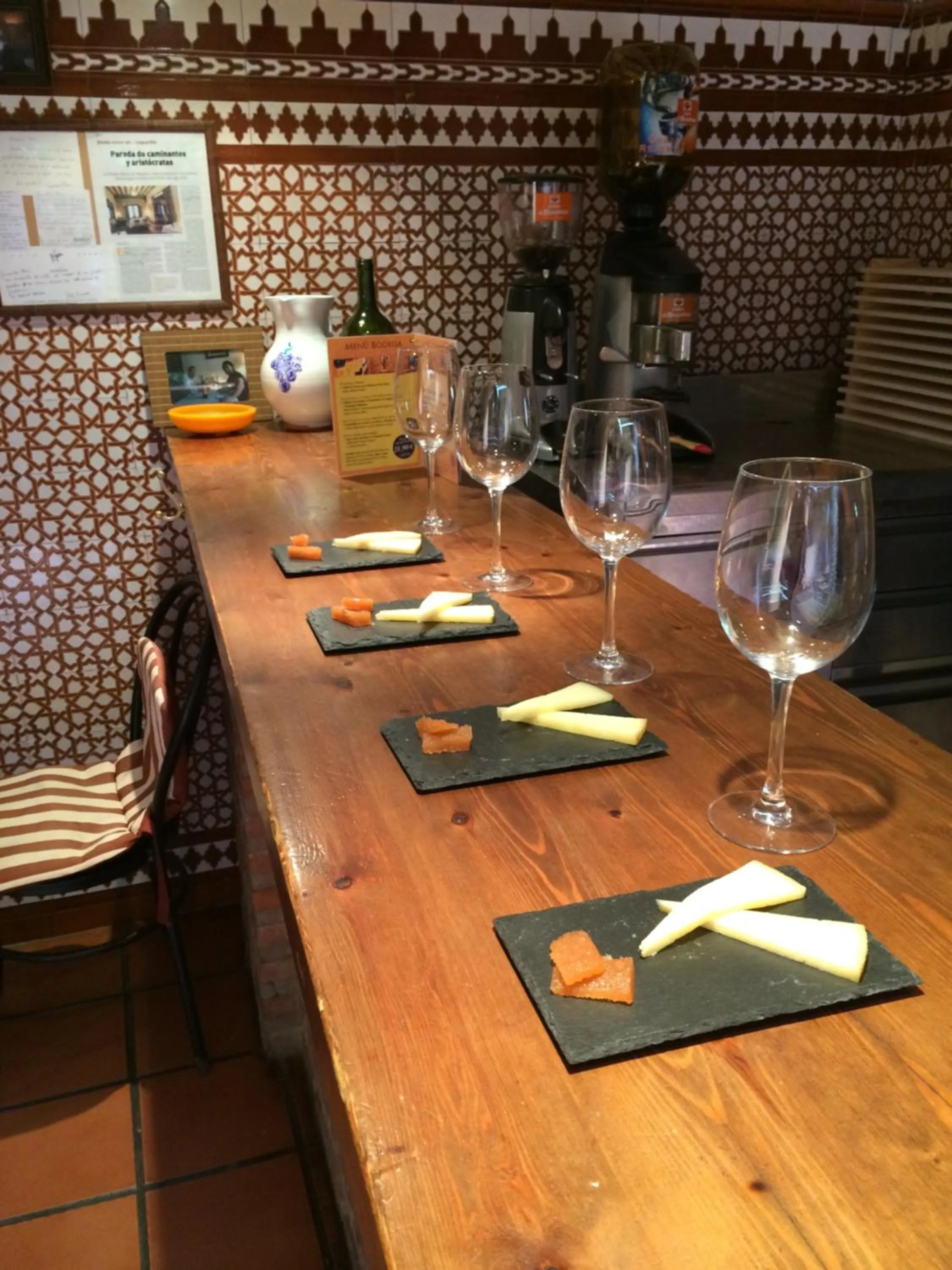 Restaurant/places to eat in Posada Mayor de Migueloa