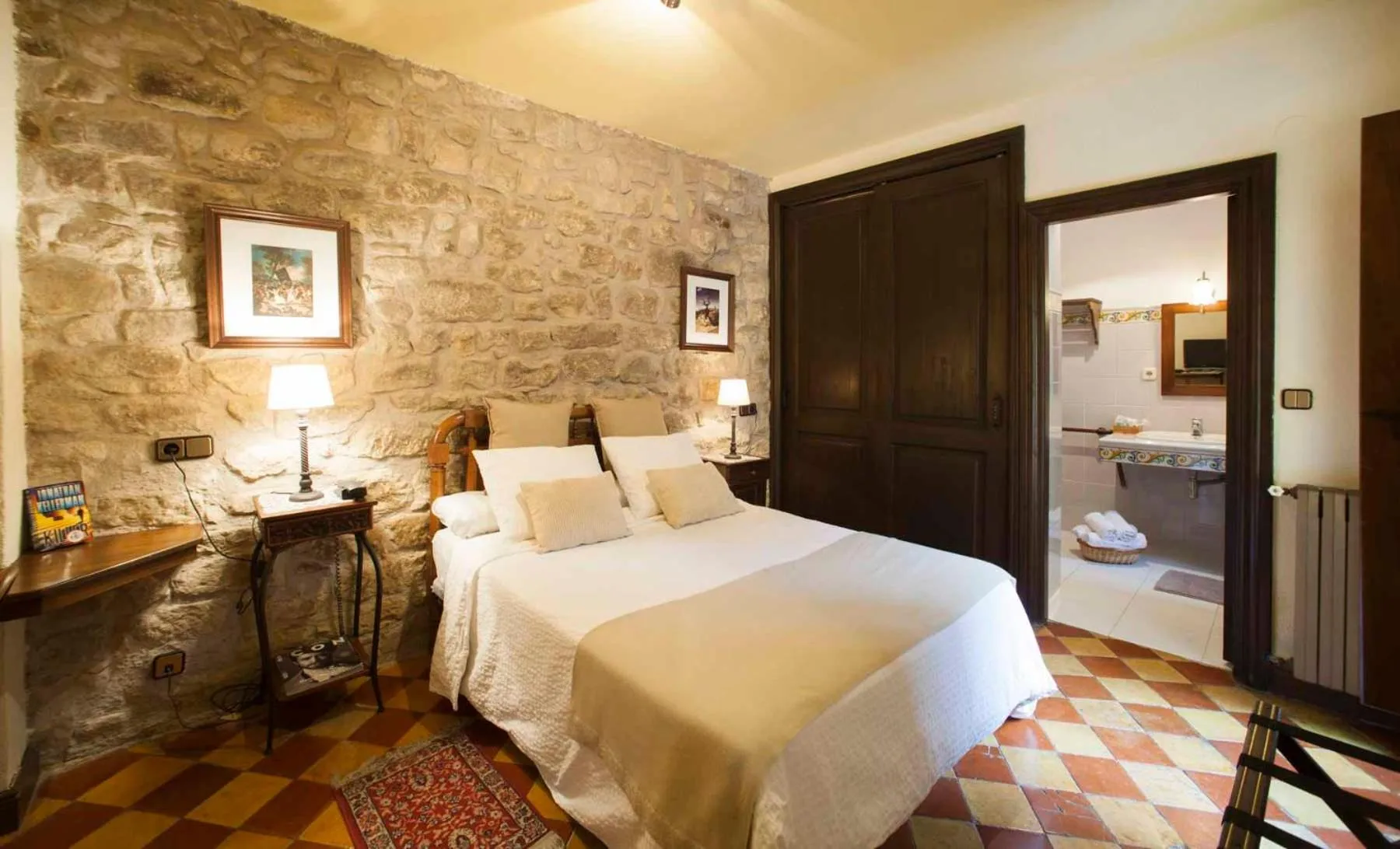 Bed in Posada Mayor de Migueloa