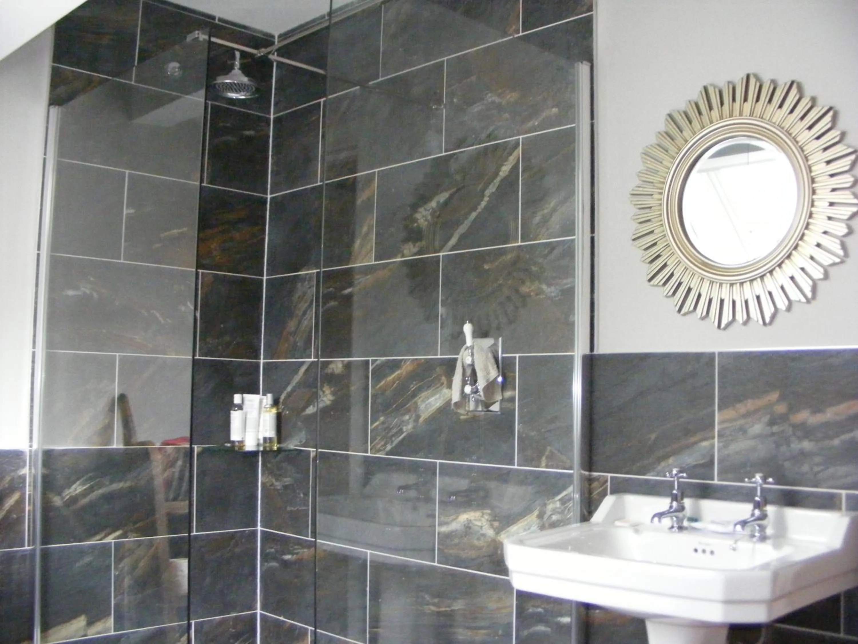 Bathroom in The Manor House at Quorn