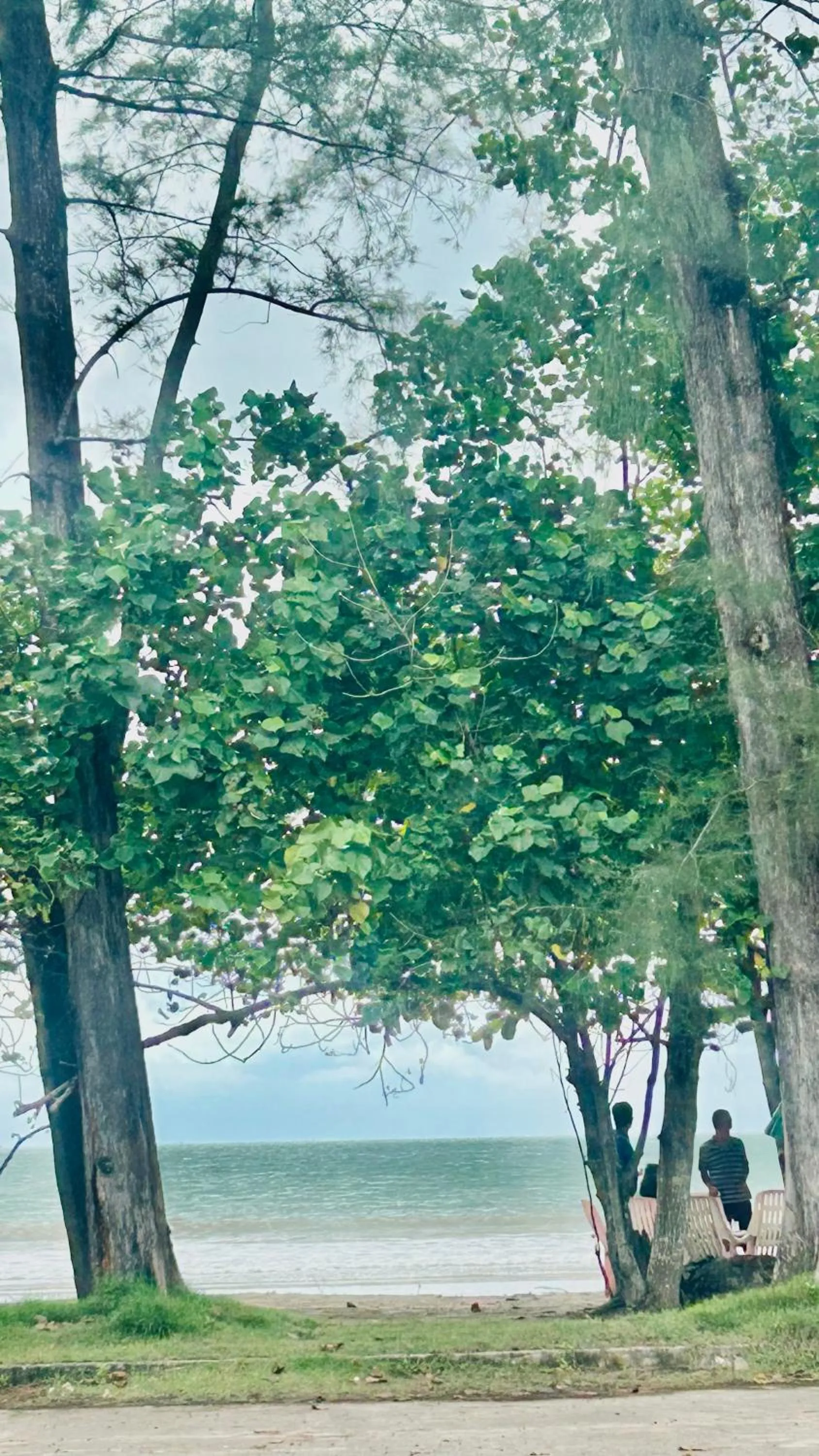 Pakmeng Beach Resort