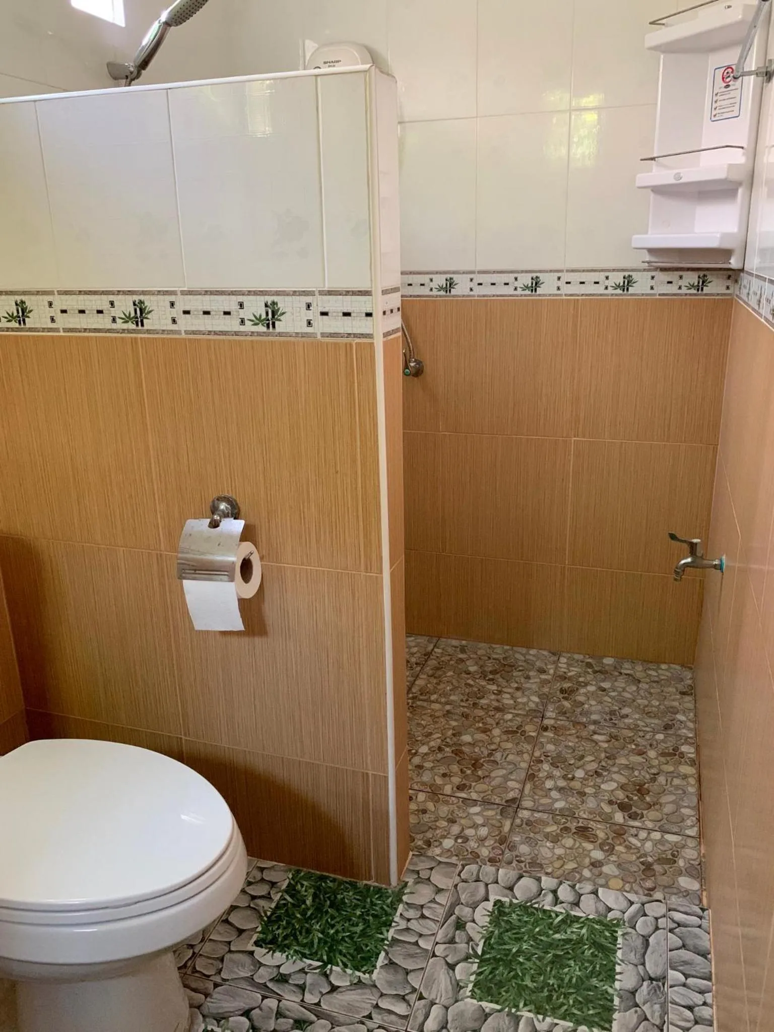 Pakmeng Beach Resort