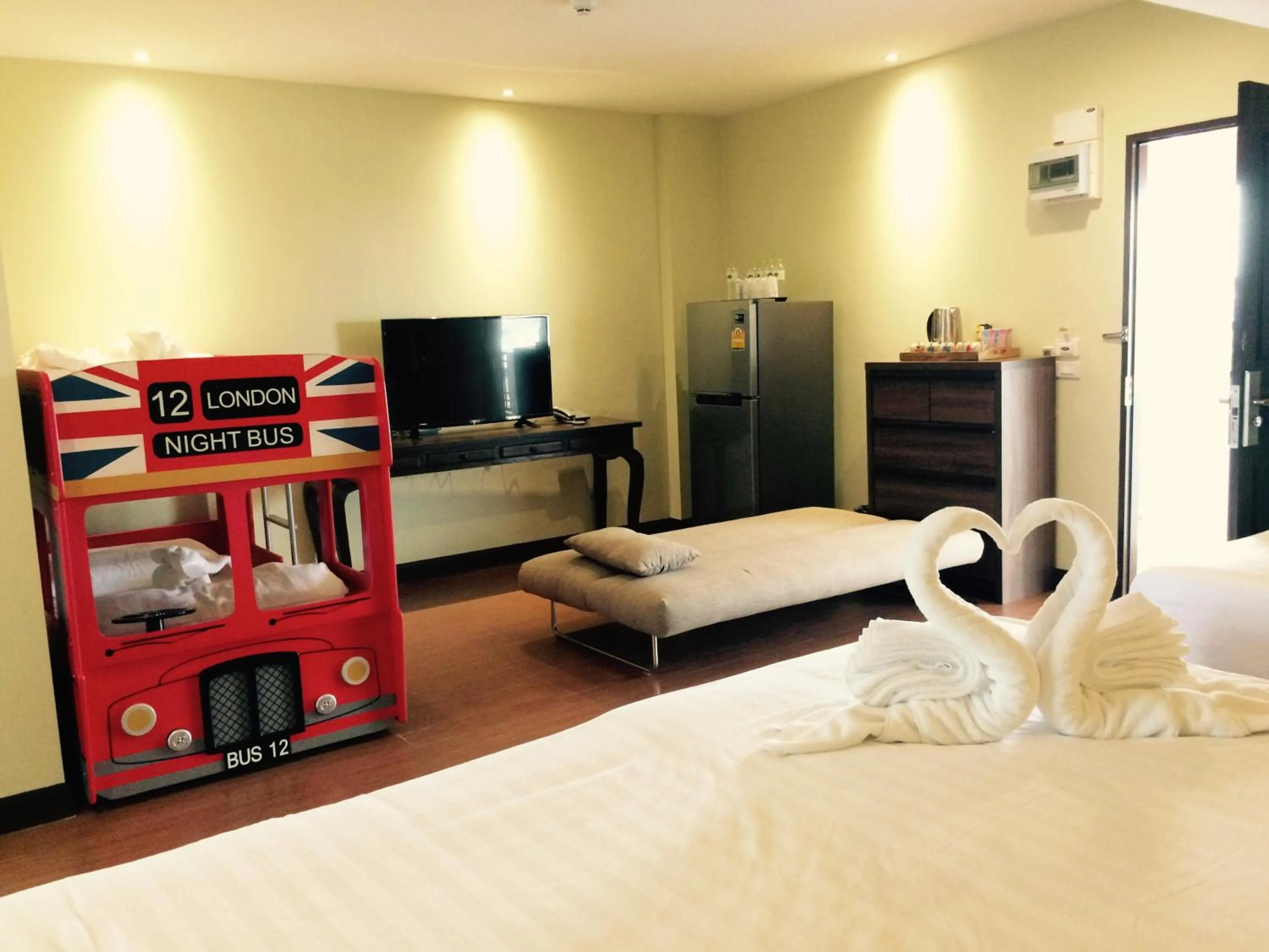 TV and multimedia, Bed in Baan Sang Singh