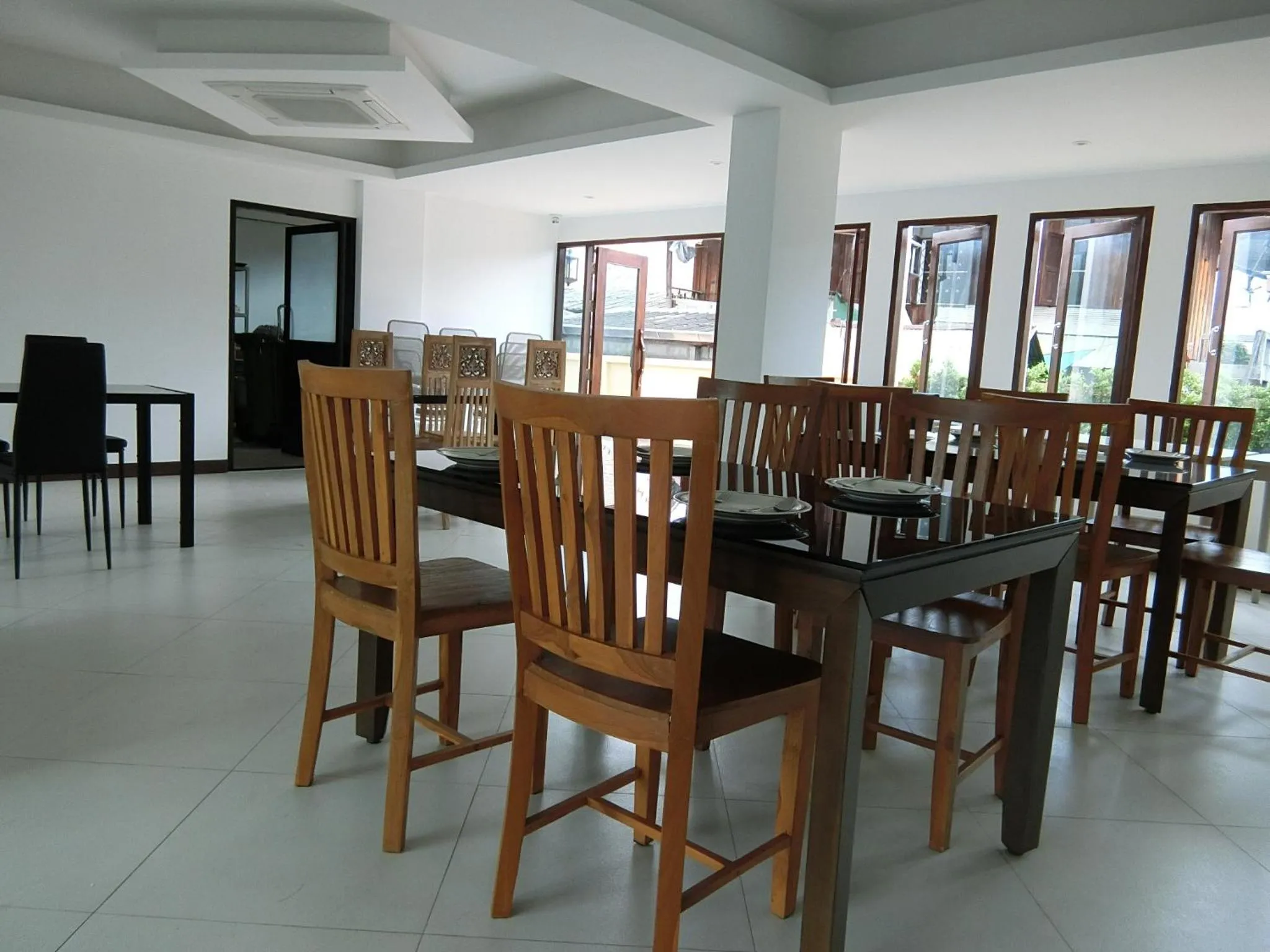 Restaurant/places to eat in Baan Sang Singh
